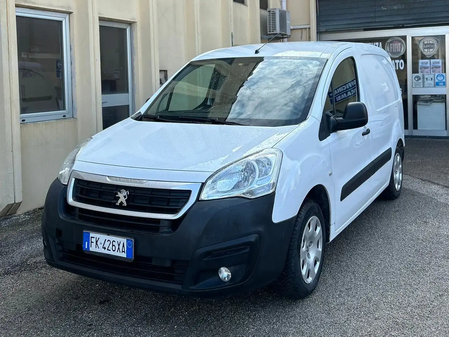 Peugeot Partner BlueHDI 100 L1 Furgone premiu Weiß - 1