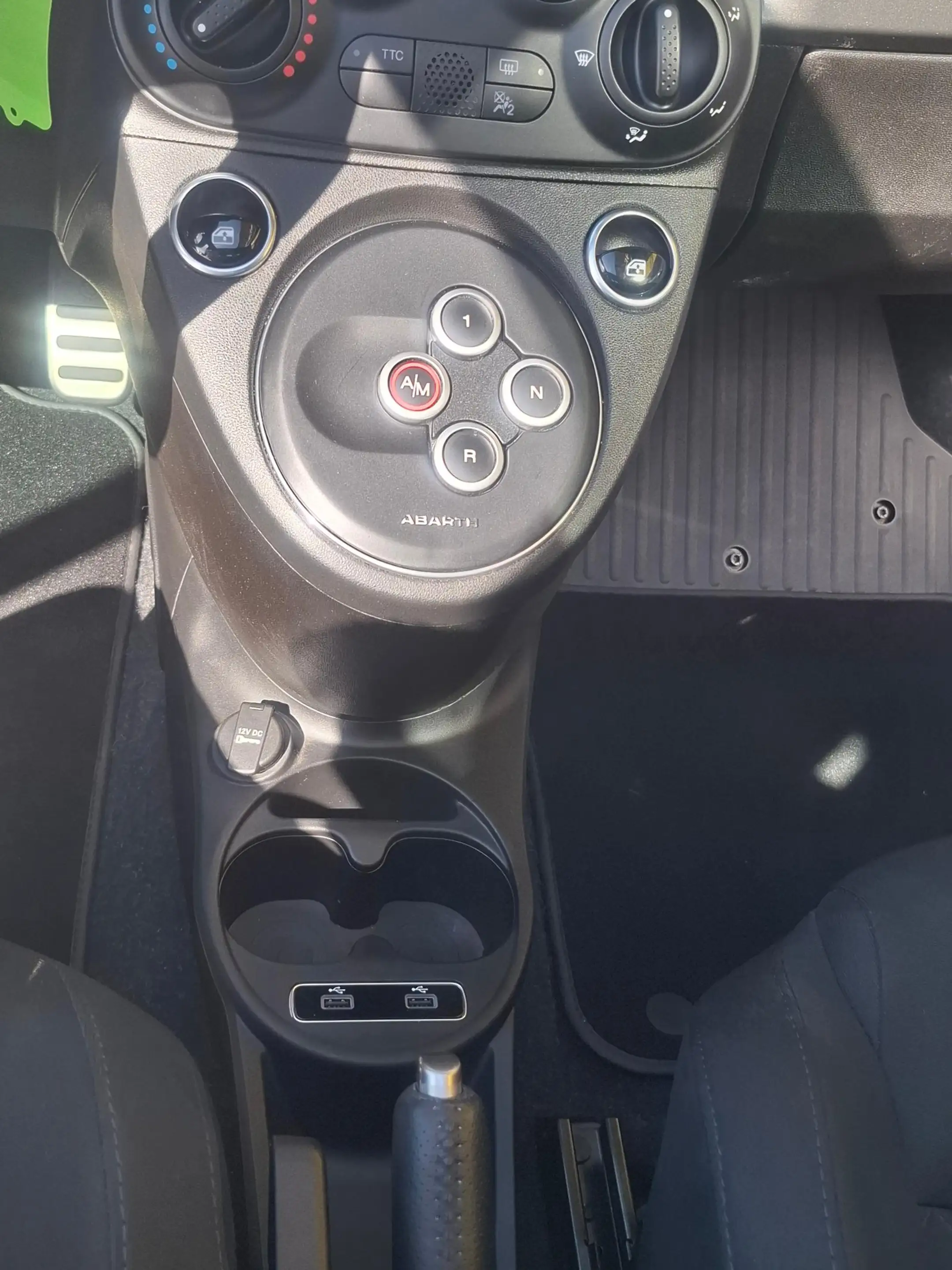 Abarth 500C Pista Cabrio *SitzHZ*CarPlay*Klima*Garantie* — photo 17