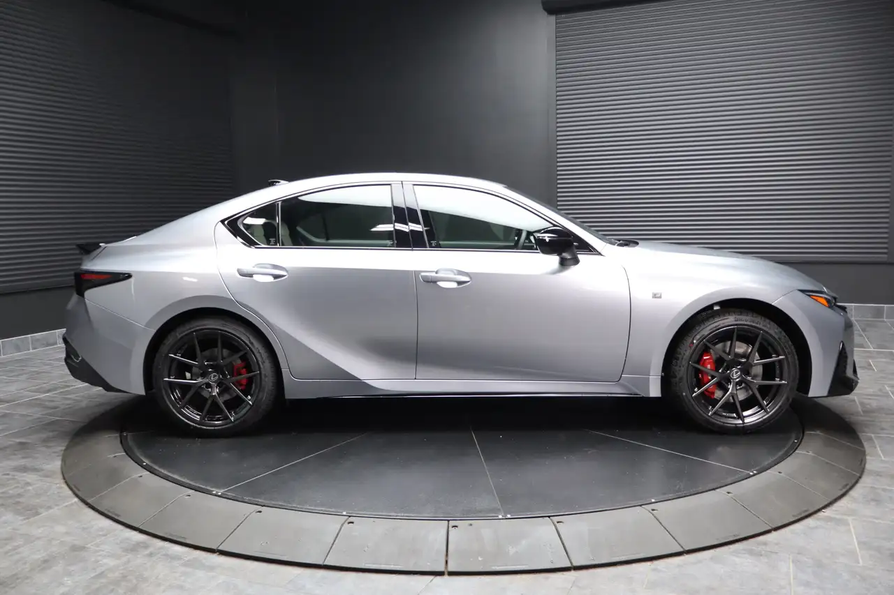 Lexus IS снимка Lexus IS