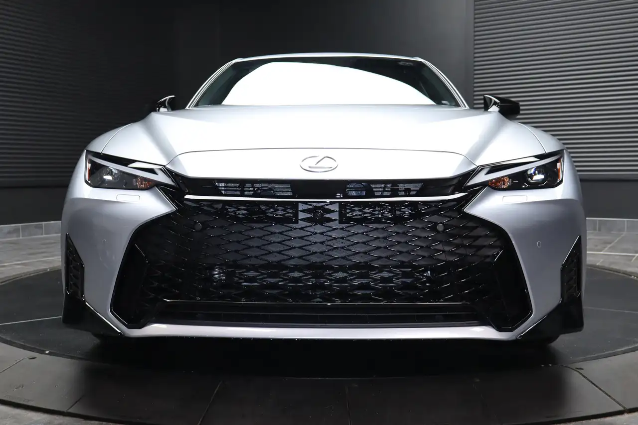 Lexus IS снимка Lexus IS