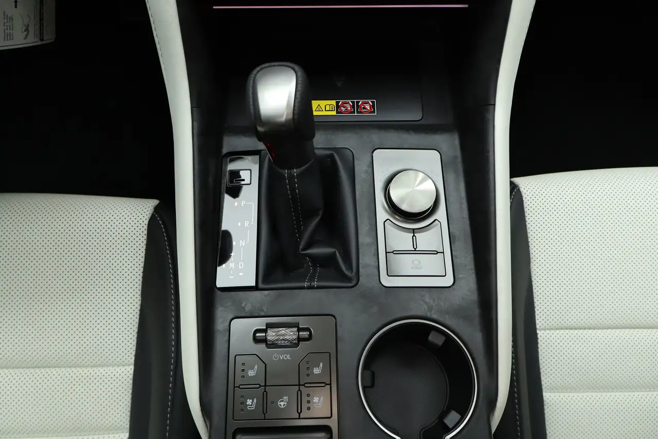 Lexus IS снимка Lexus IS