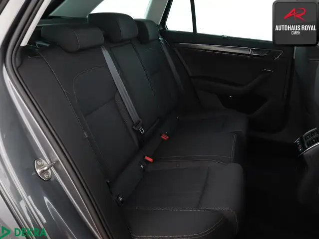 Skoda Superb view 13
