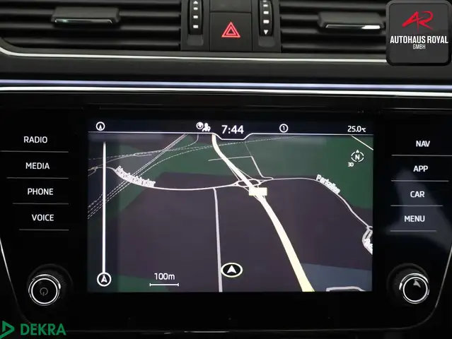 Skoda Superb view 14