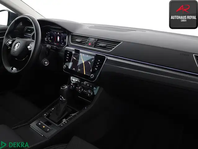 Skoda Superb view 11