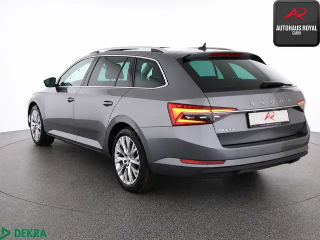 Skoda Superb view 3