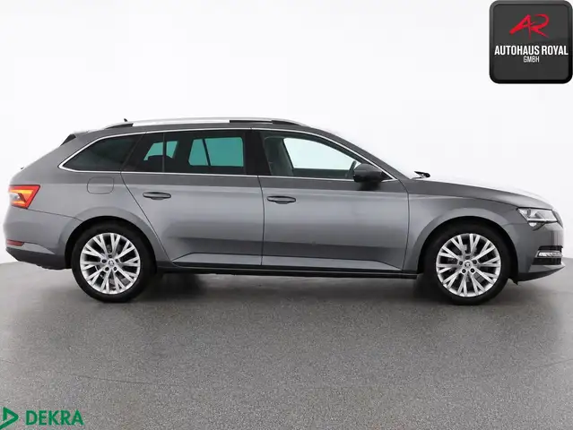 Skoda Superb view 6