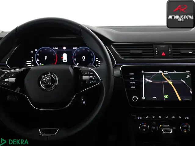 Skoda Superb view 10