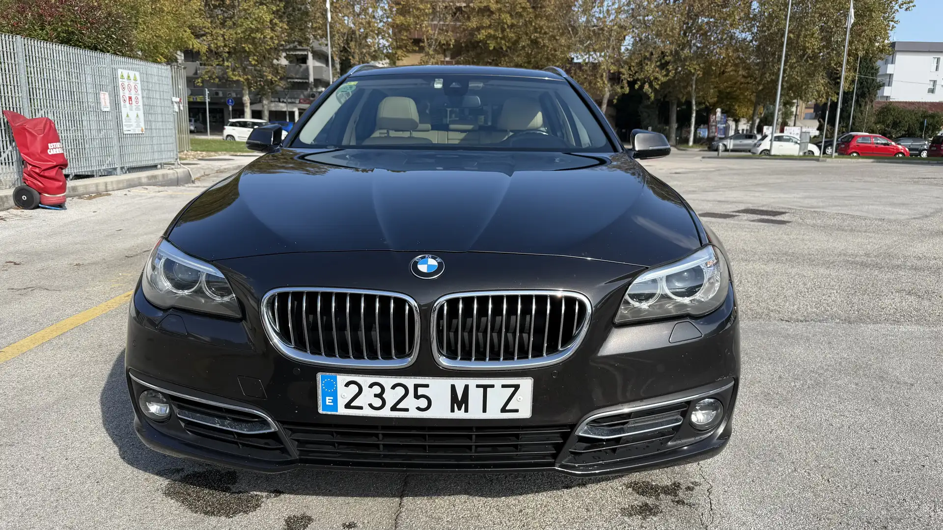 BMW 525 525d Touring Aut. Luxury Line - 2