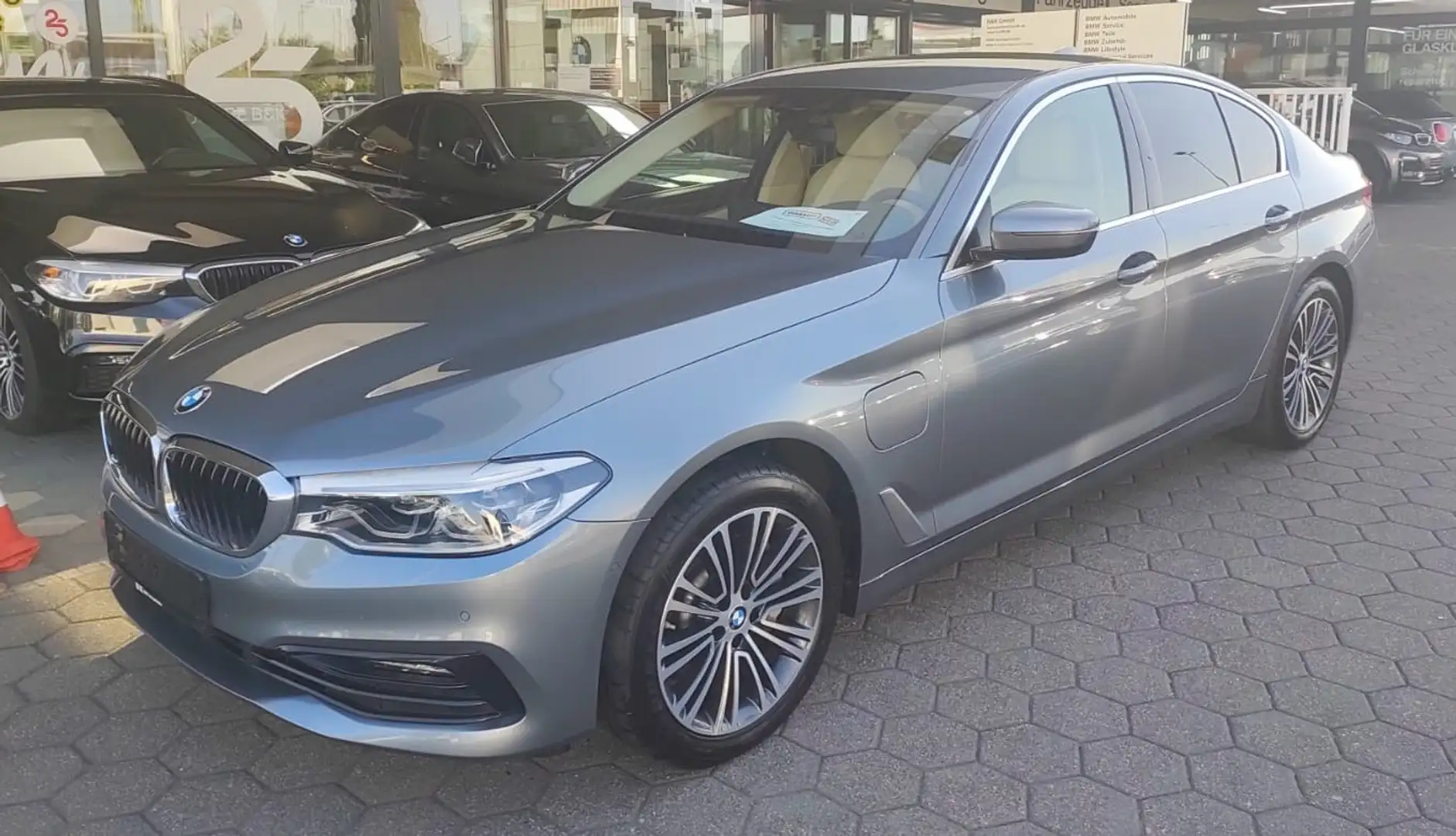 BMW 530 530e Aut. Luxury Line - 1