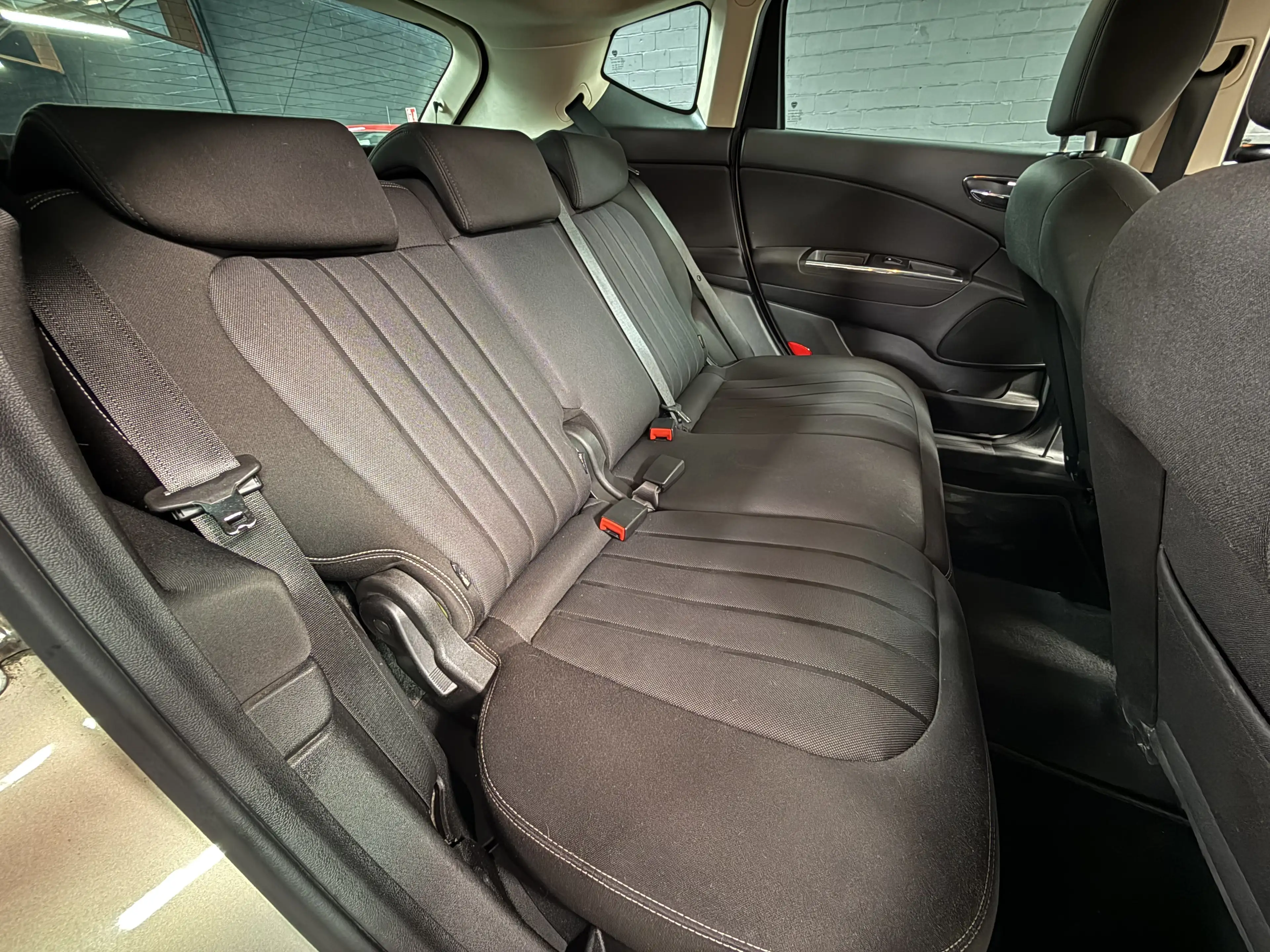 Lancia Delta 1.4 i TurboJet * GPS * CLIM AUTO * RADAR AV/AR * — photo 11
