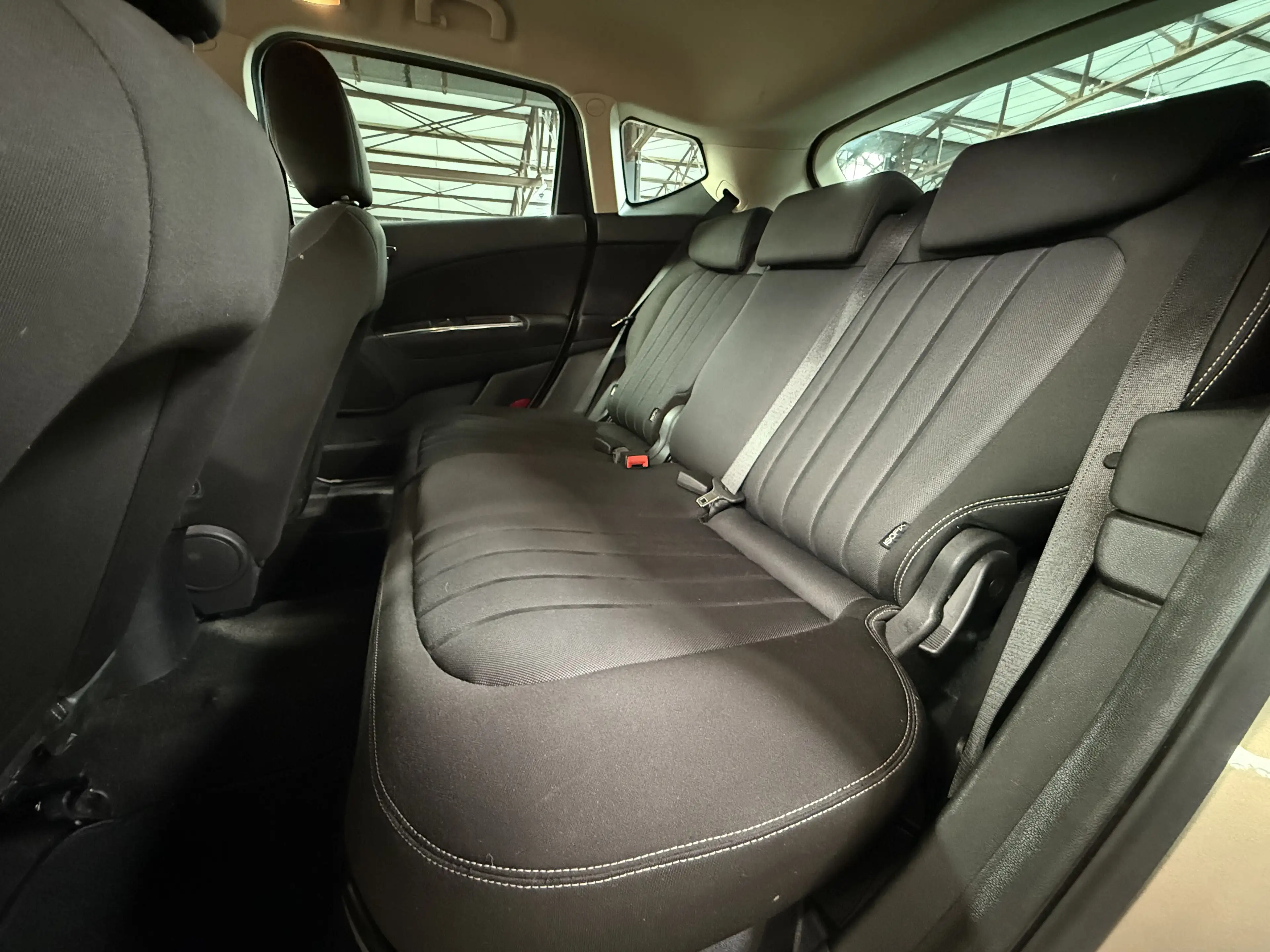 Lancia Delta 1.4 i TurboJet * GPS * CLIM AUTO * RADAR AV/AR * — photo 9