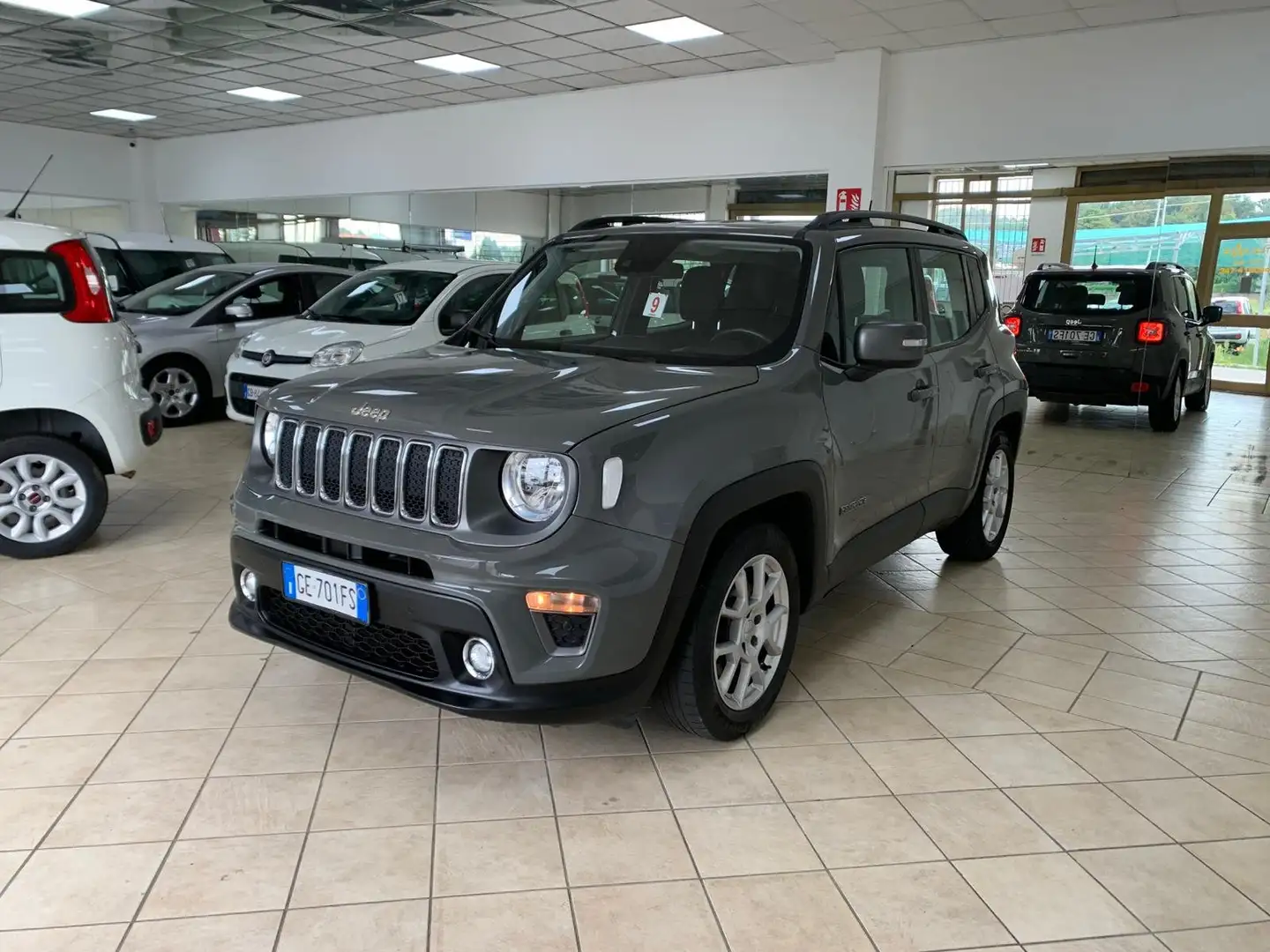 Jeep Renegade Renegade 1.3 T4 DDCT S 150cv Grijs - 1