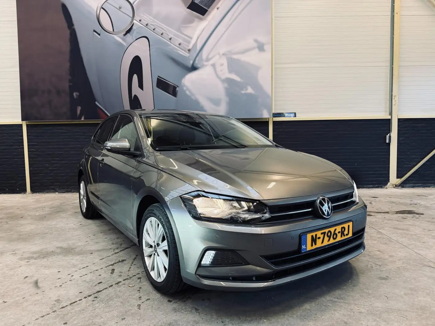 Volkswagen Polo 1.0 TSI Automaat Comfortline|Carplay|Stoelverw|PDC Grijs - 2