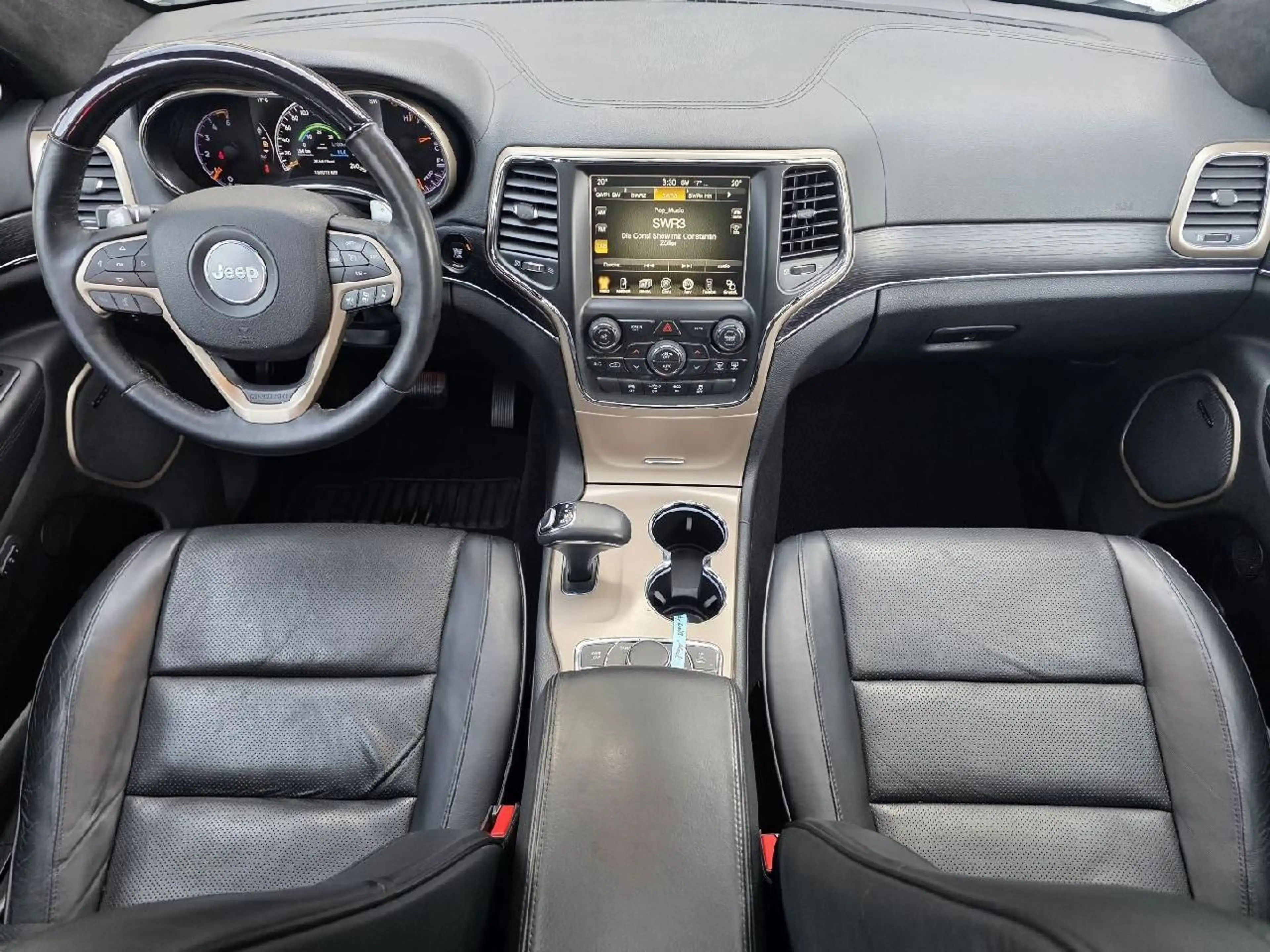 Jeep Grand Cherokee AWD Summit *AHK*ACC*KAM*PANO*TWA* — photo 9