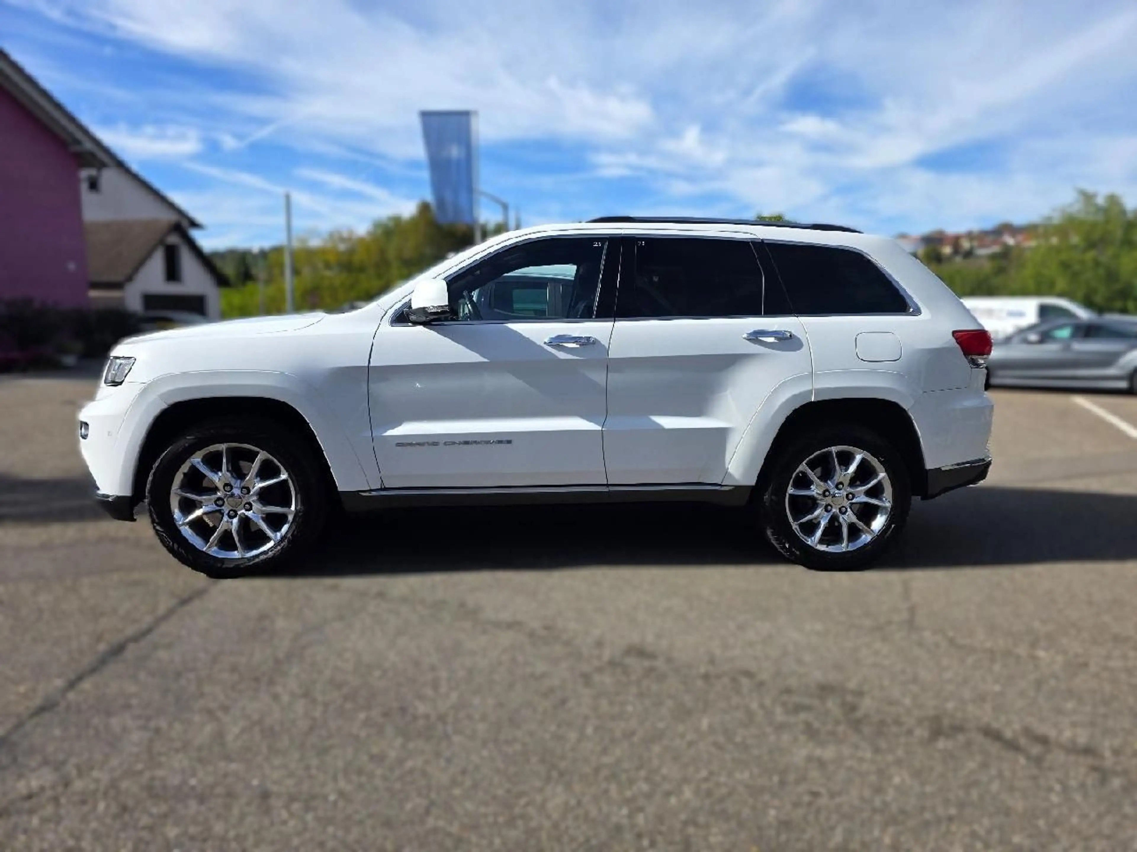Jeep Grand Cherokee AWD Summit *AHK*ACC*KAM*PANO*TWA* — photo 4