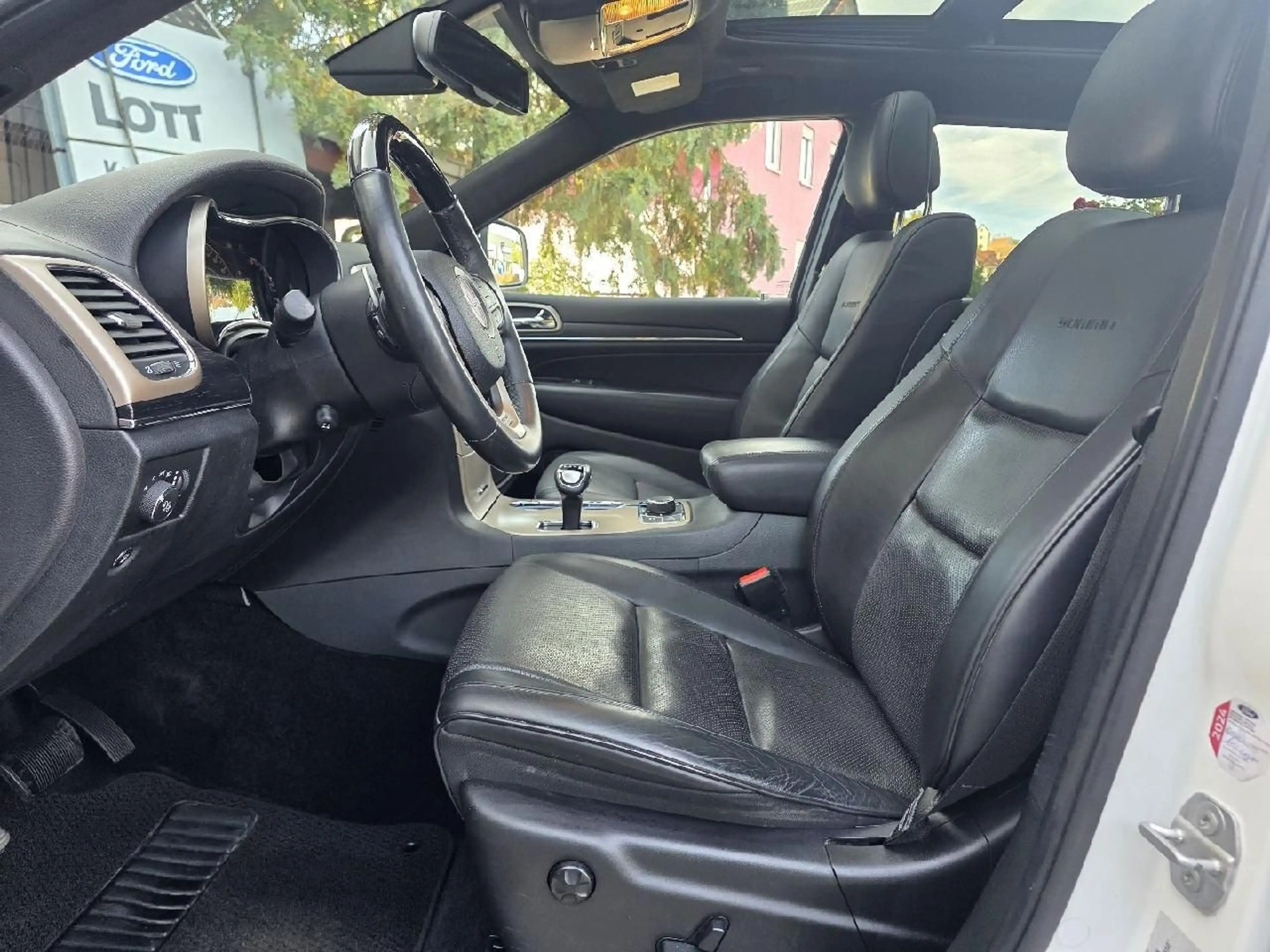 Jeep Grand Cherokee AWD Summit *AHK*ACC*KAM*PANO*TWA* — photo 8