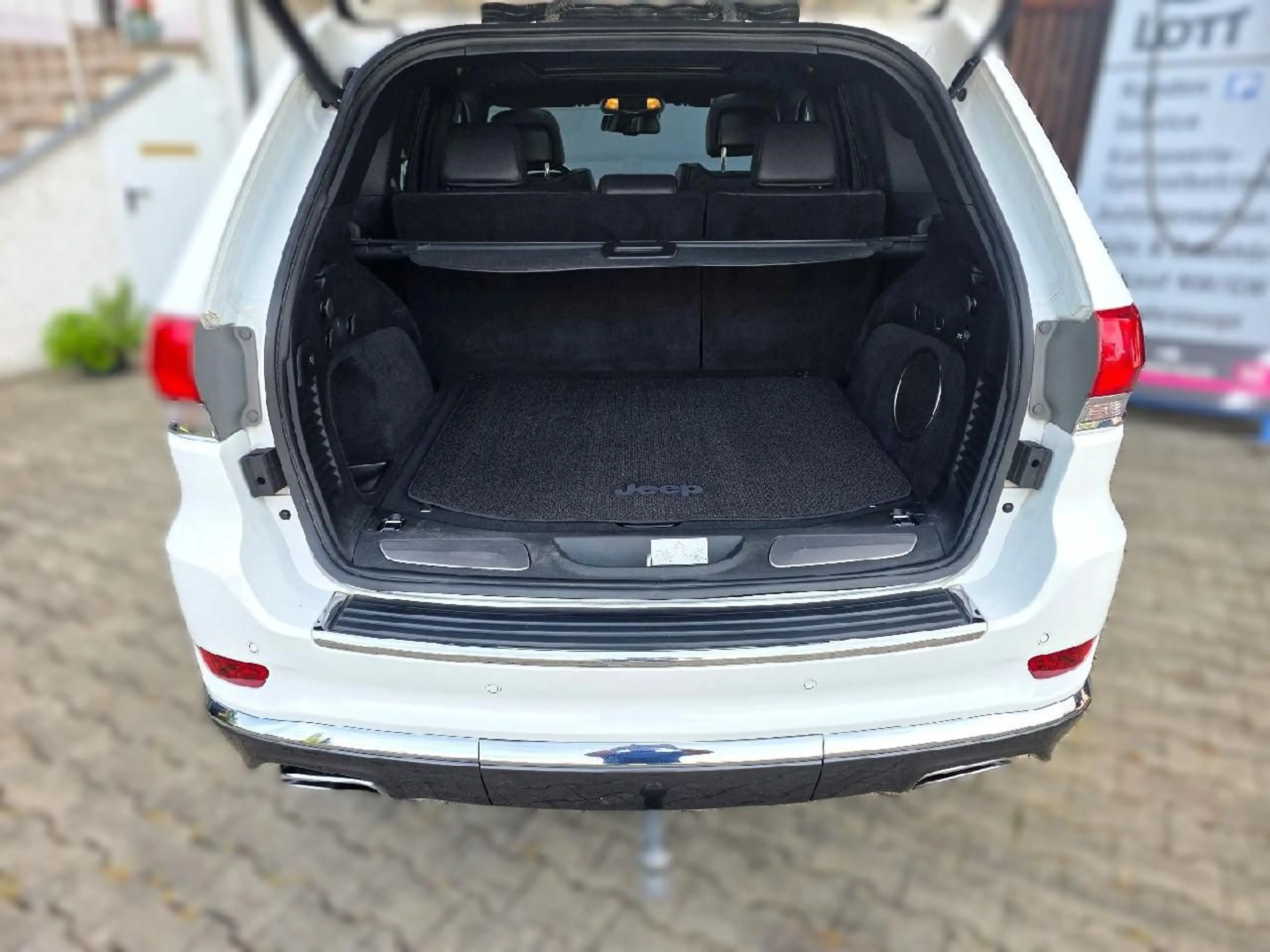 Jeep Grand Cherokee AWD Summit *AHK*ACC*KAM*PANO*TWA* — photo 7