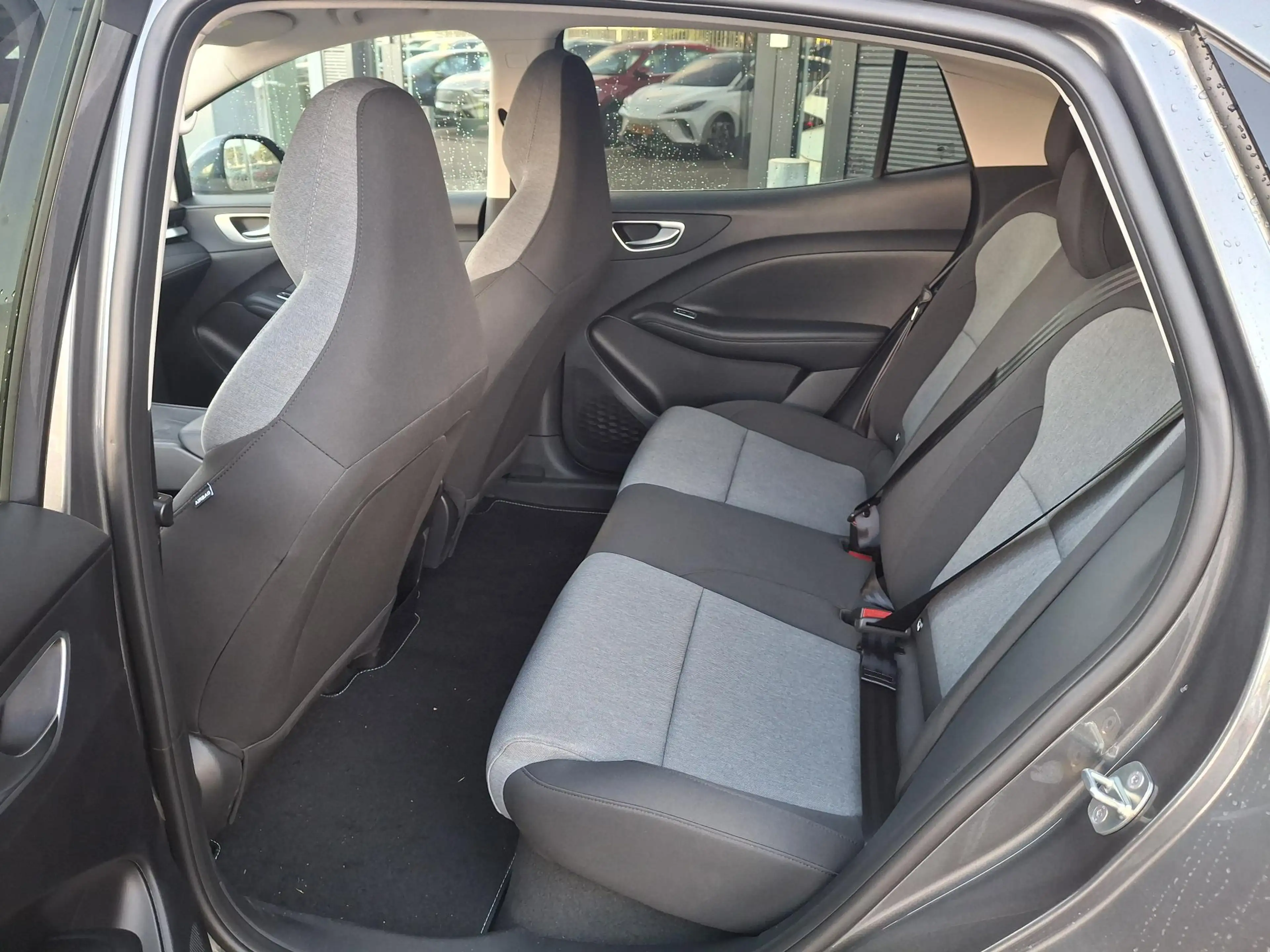MG MG4 Electric Urban Premium 54 kWh — photo 12