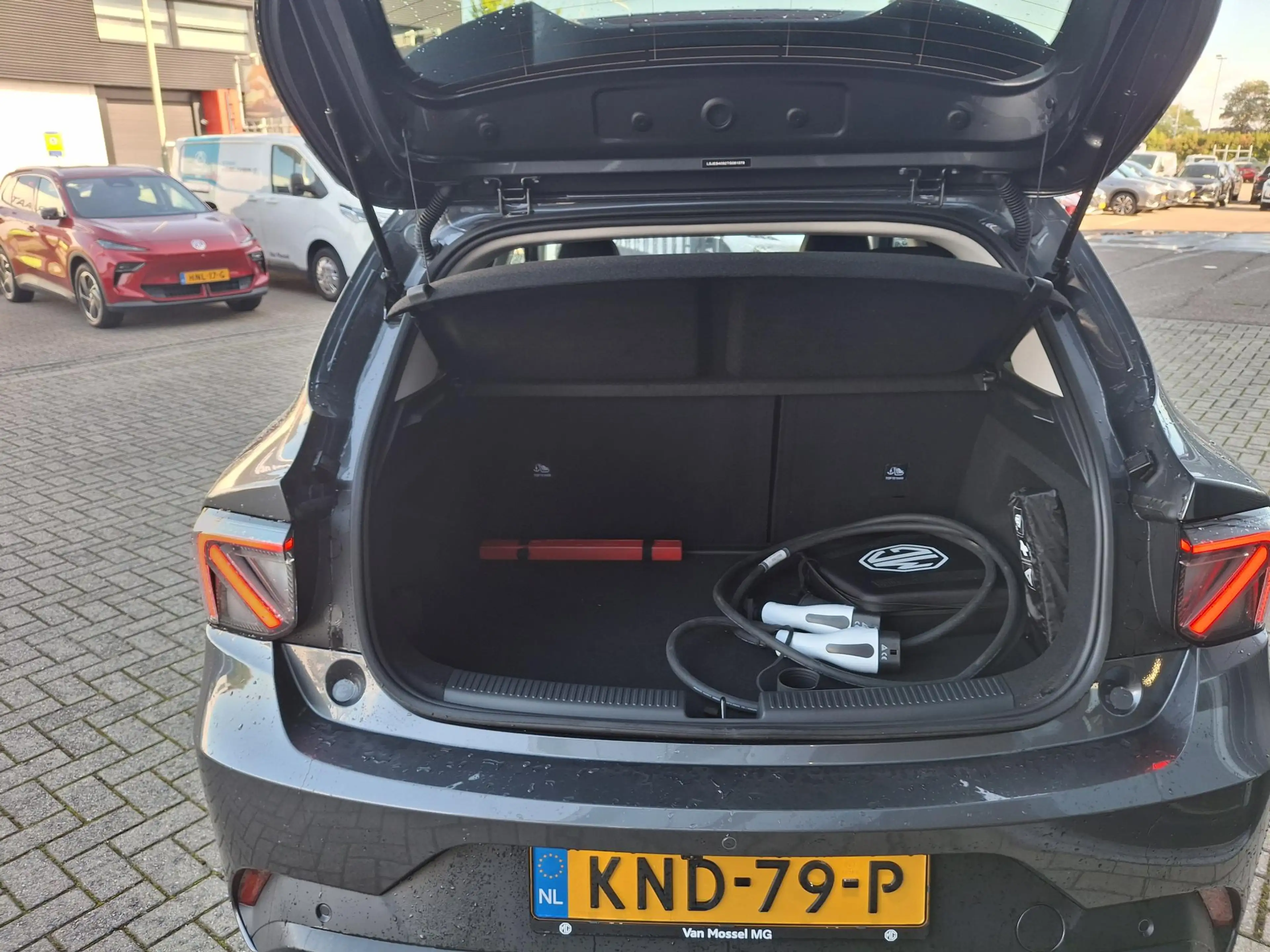 MG MG4 Electric Urban Premium 54 kWh — photo 6