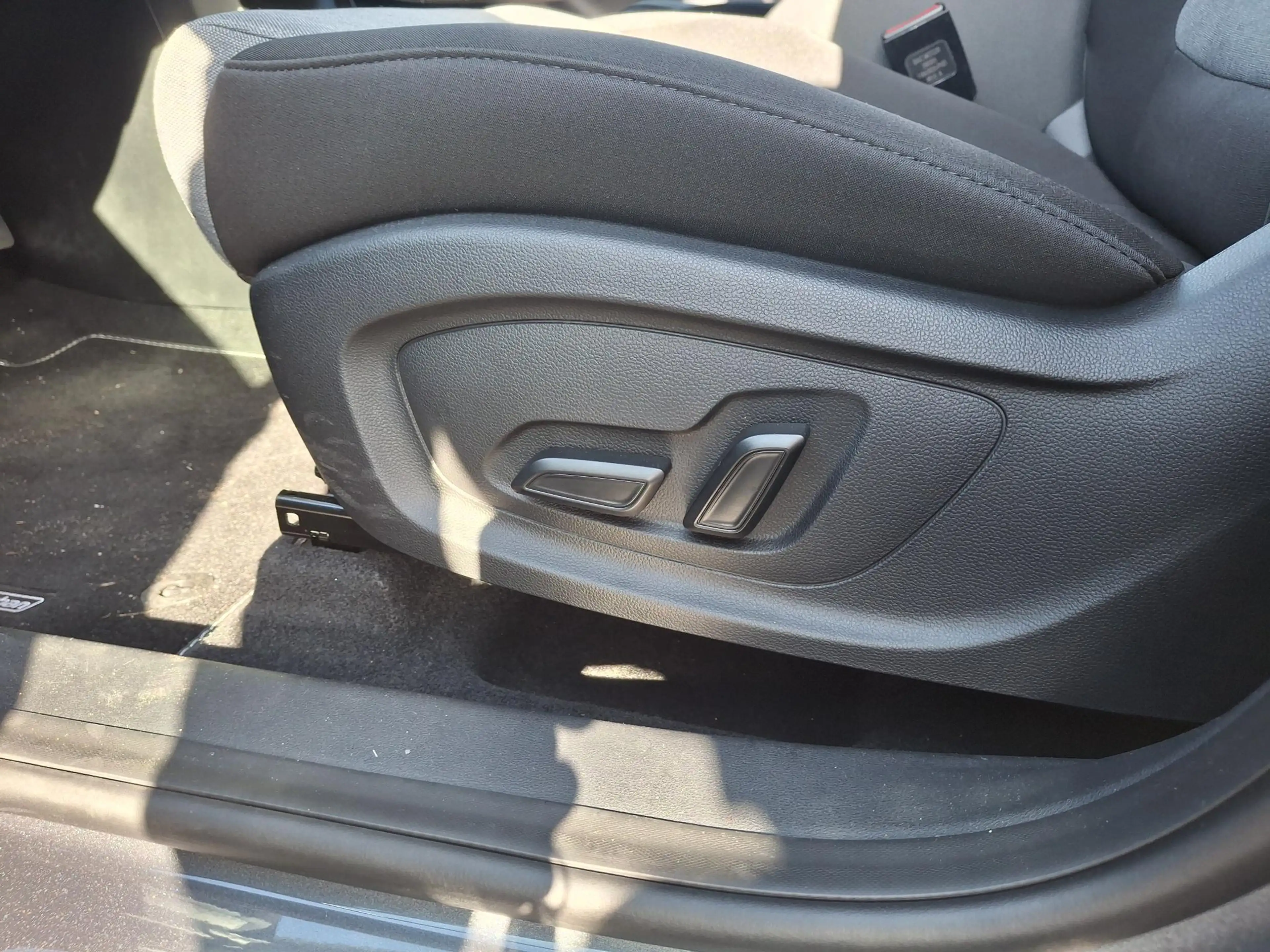 MG MG4 Electric Urban Premium 54 kWh — photo 7