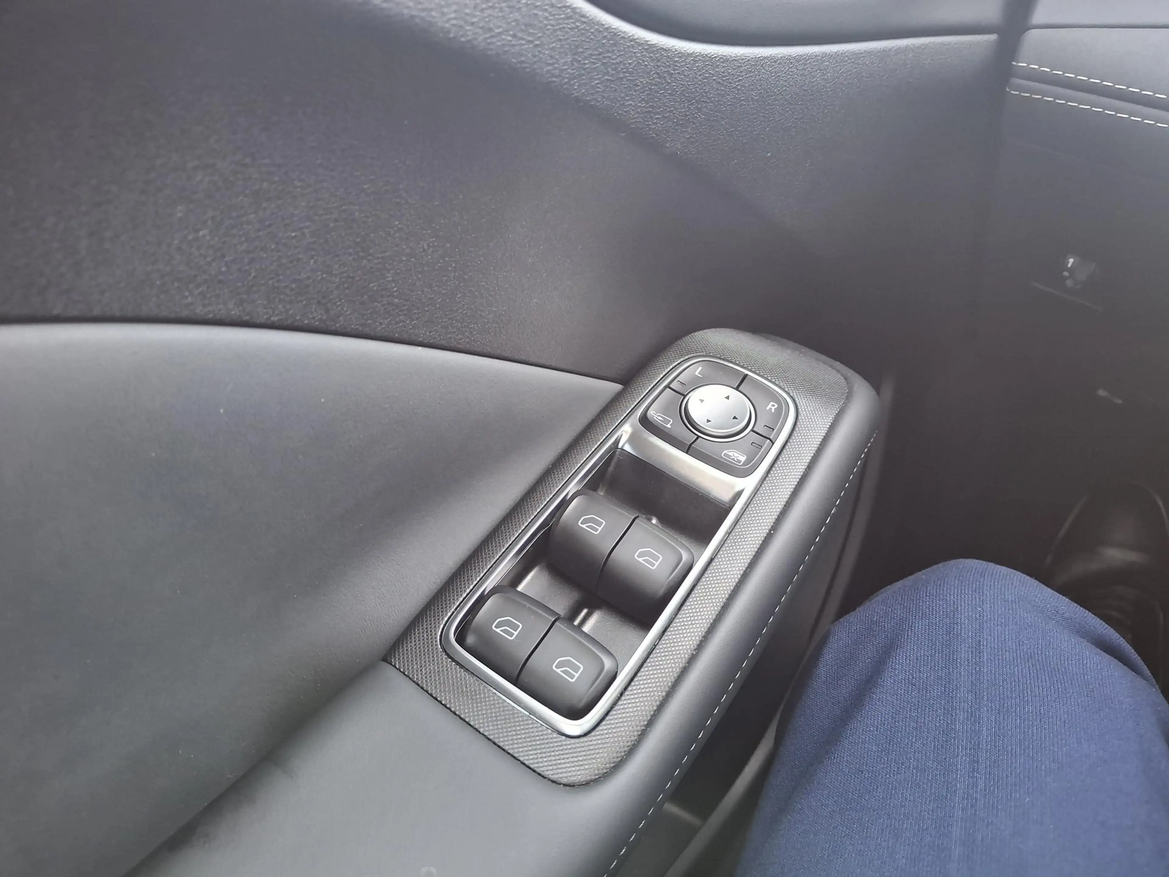 MG MG4 Electric Urban Premium 54 kWh — photo 9