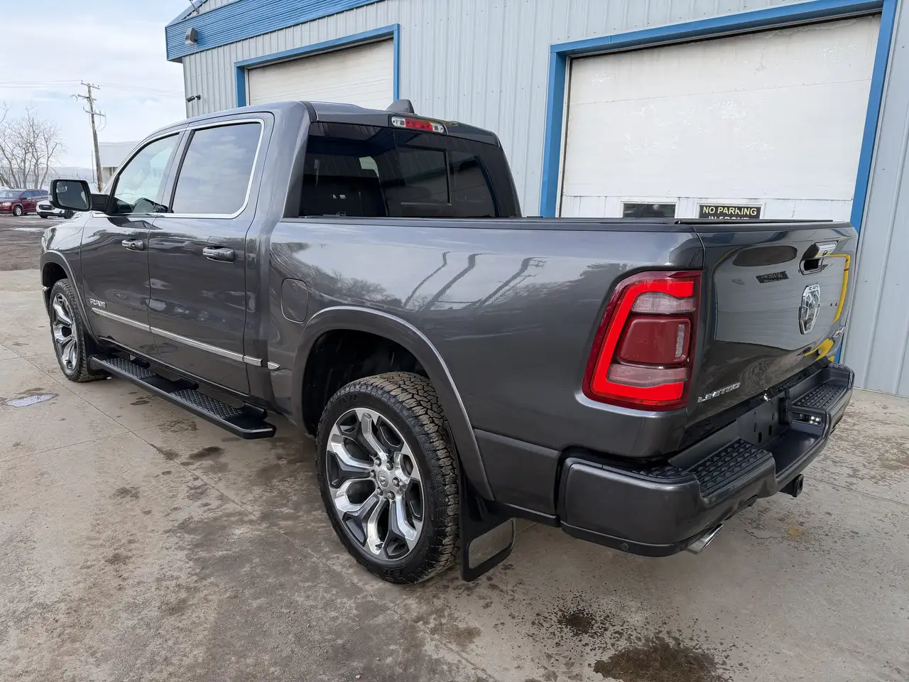 RAM 1500 снимка RAM 1500