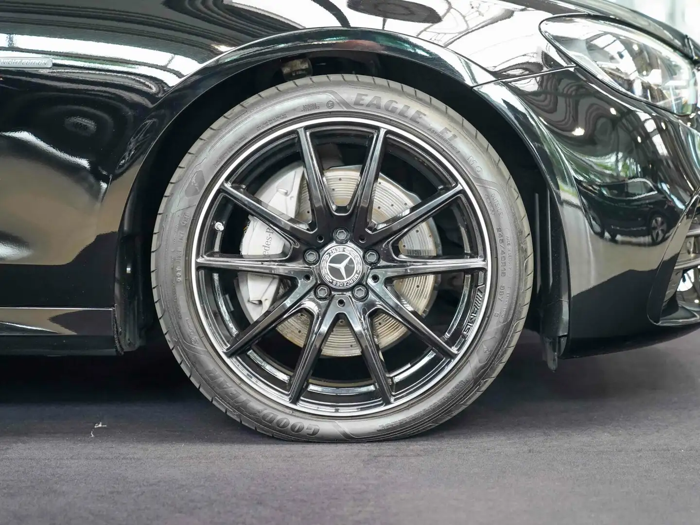 Mercedes-Benz E 220 E 220 d T AMG Line Night Edition Esche AHK DAB Schwarz - 2