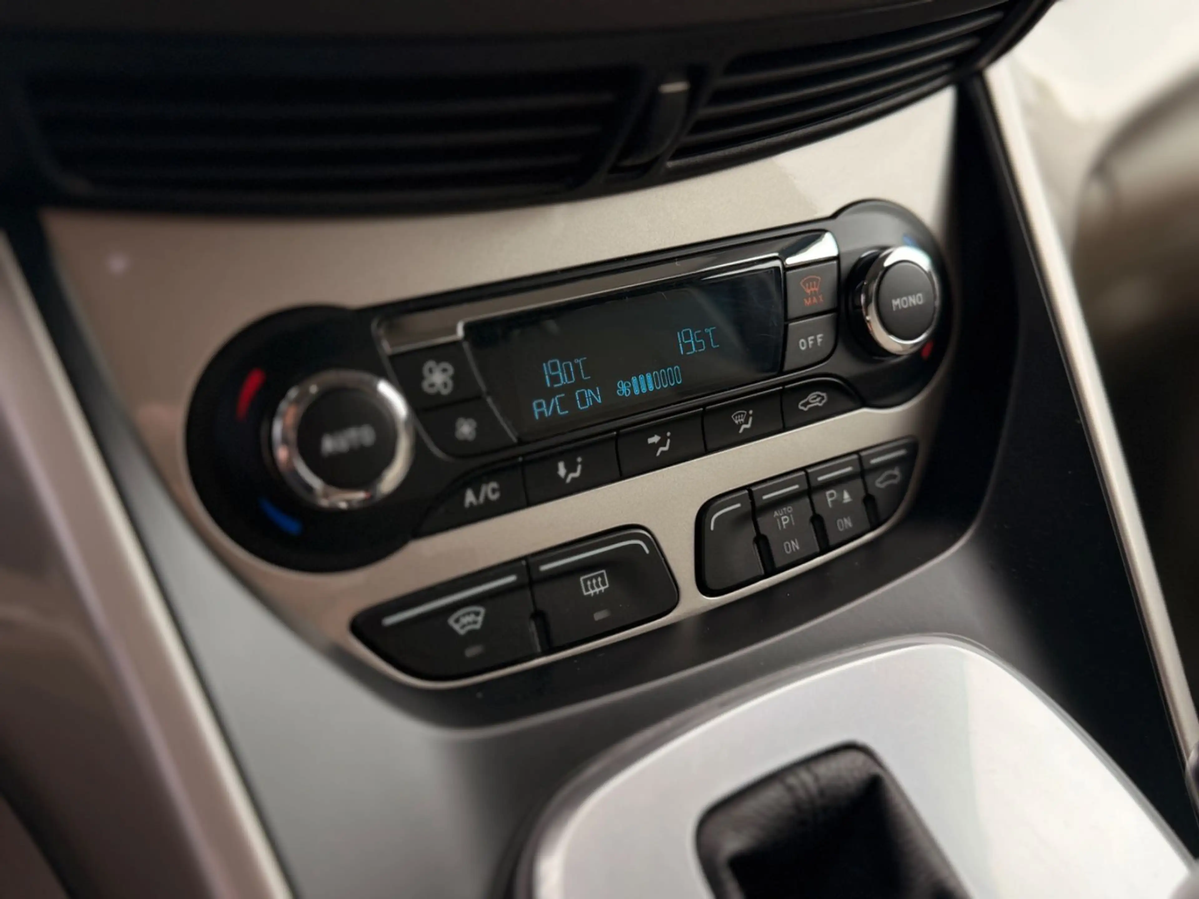 Ford C-Max C-MAX Titanium 2.0 TDCi Aut. Xenon Kamera — photo 12