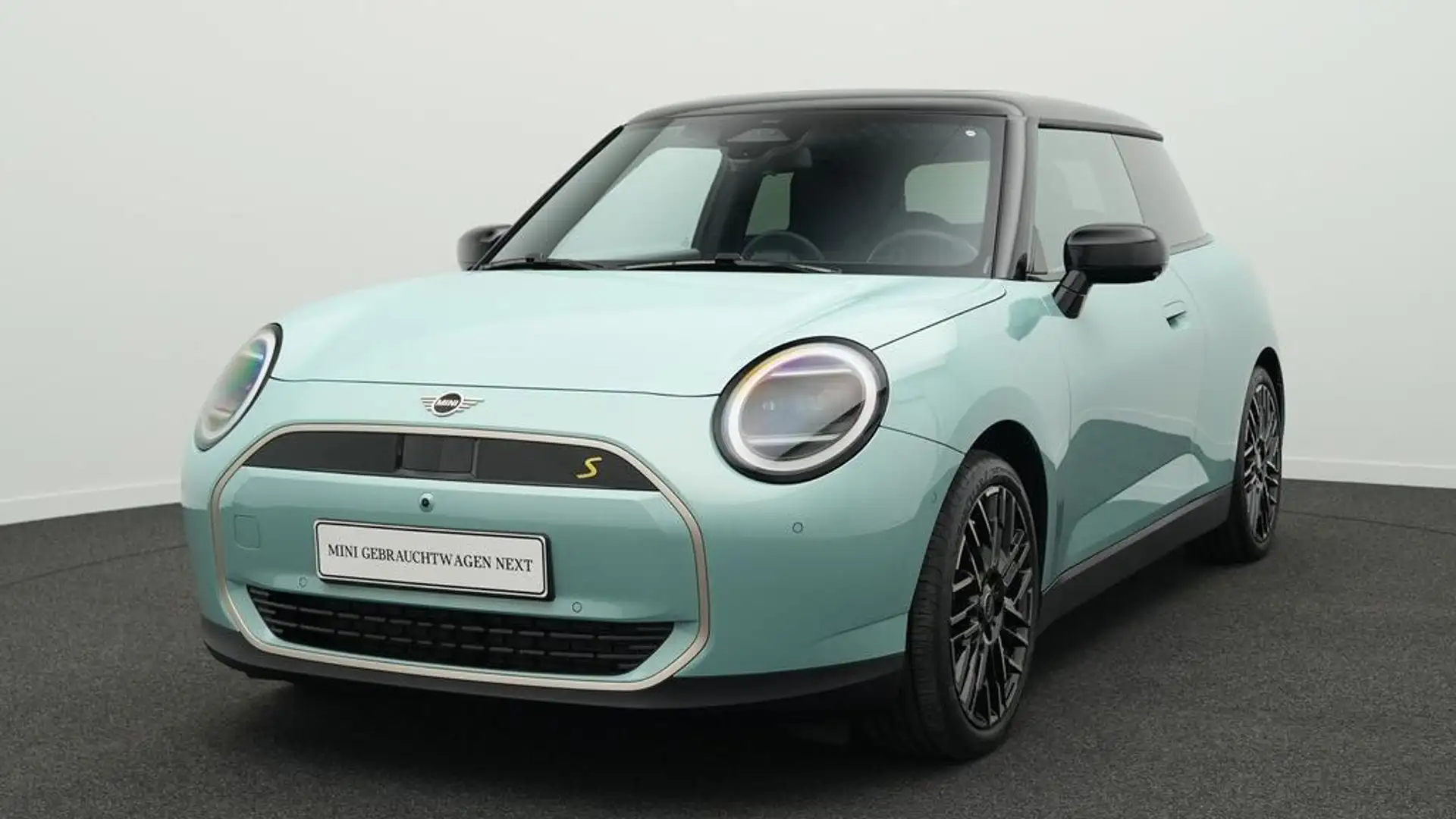 MINI Cooper SE Favoured Trim Grün - 1