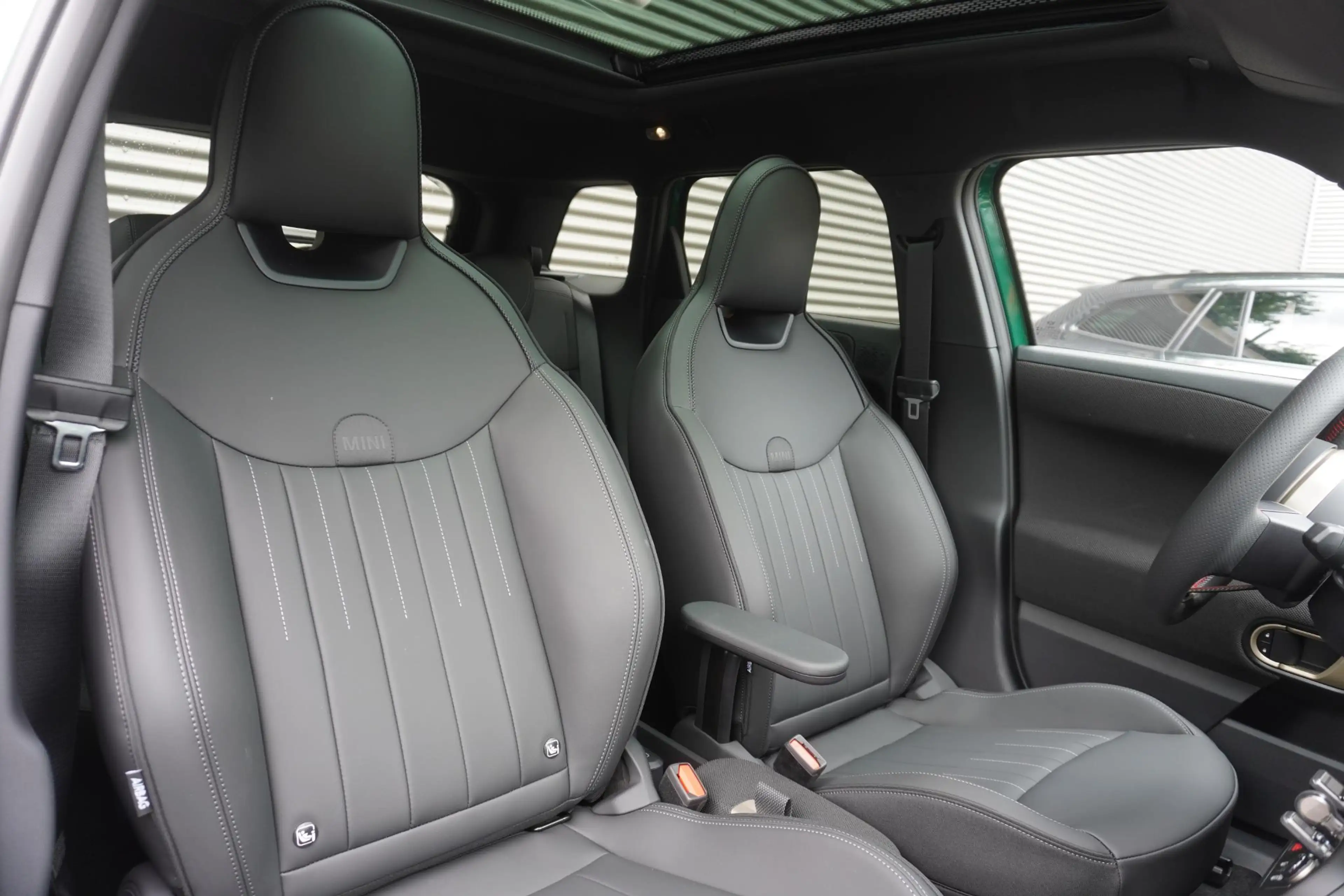 MINI Aceman E | John Cooper Works Uitvoering | Pakket L | Glaz — photo 8