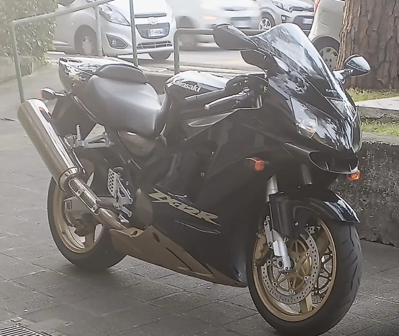 Kawasaki Ninja ZX-12R zx12r - 2