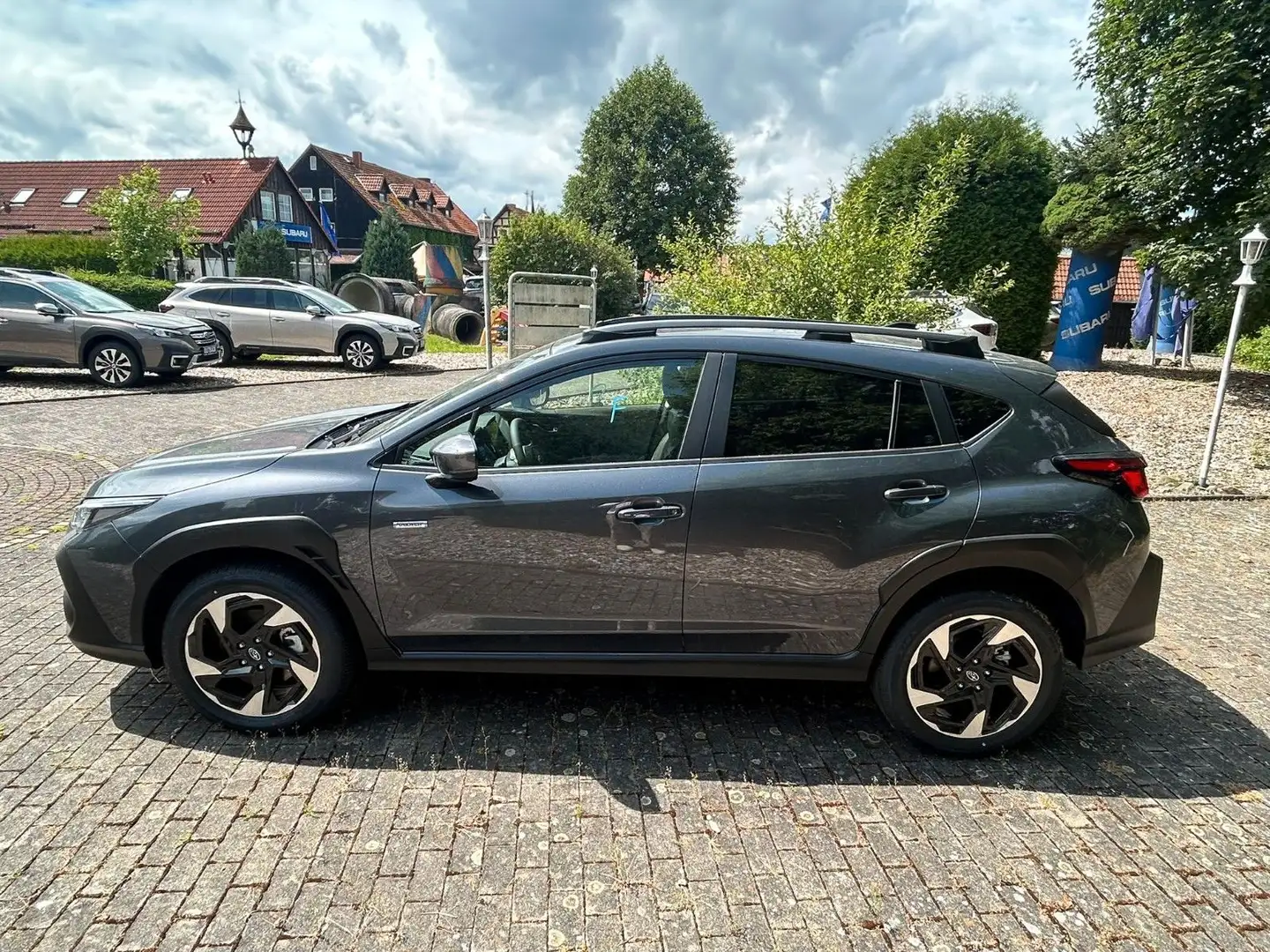 Subaru Crosstrek 2.0ie Active Lineartronic 4WD Grau - 2