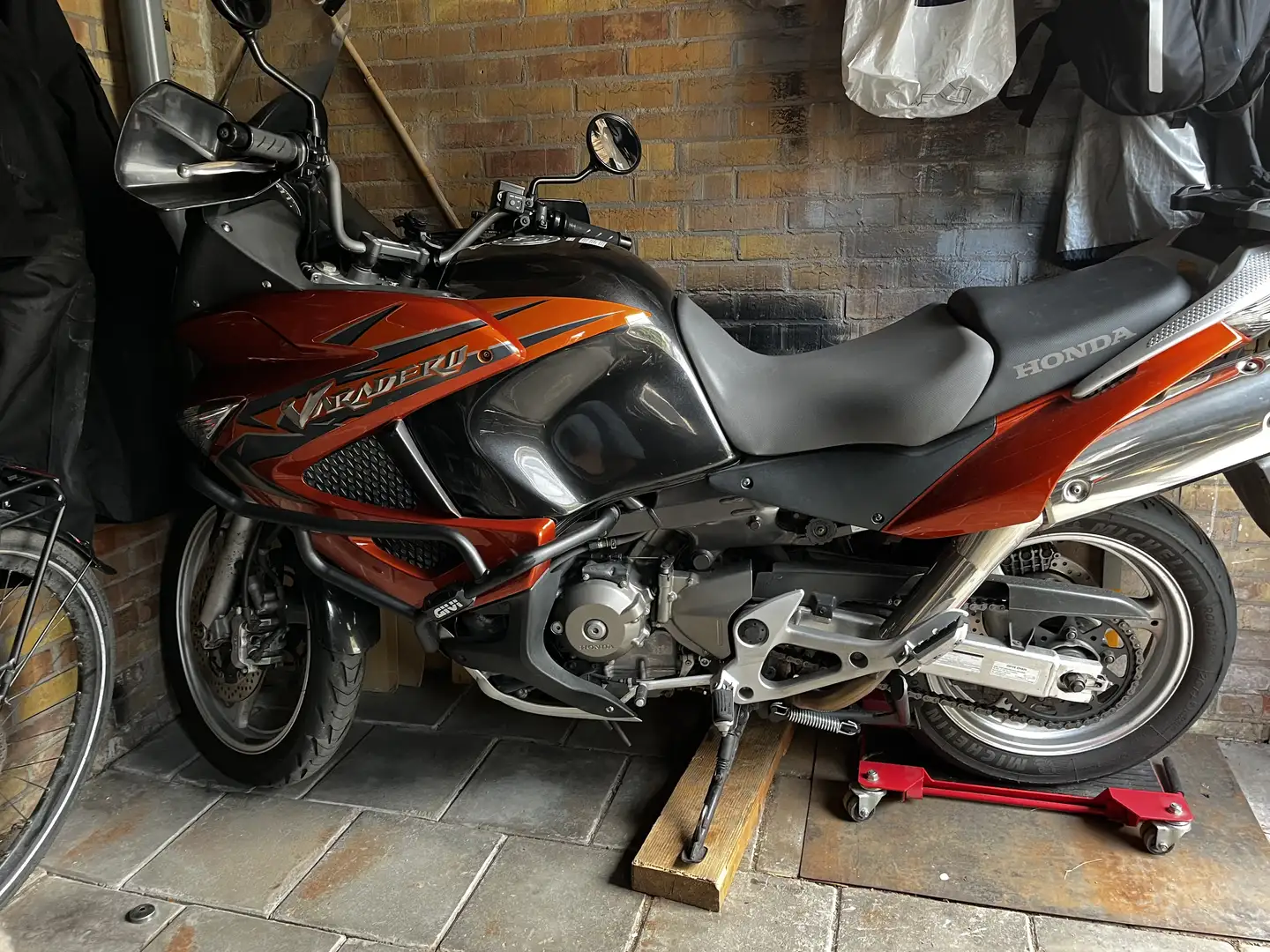 Honda XL 1000 Varadero - 1