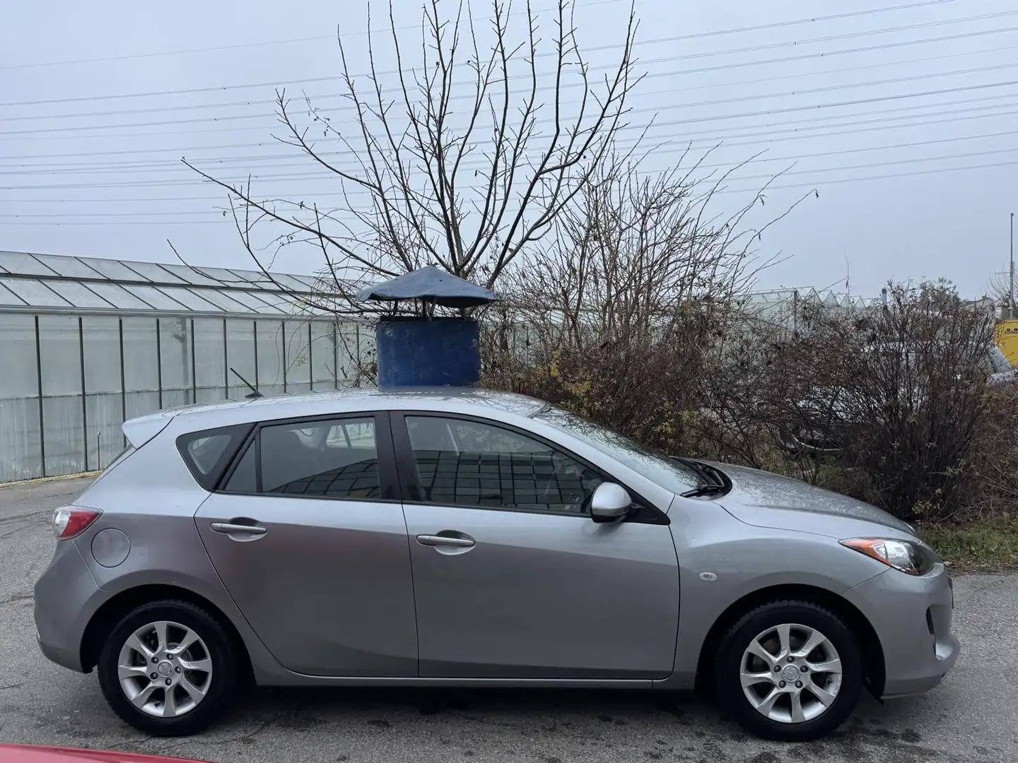 Mazda 3 Mazda 3 Sport 1,6i TX Sitzheizung PDC **wenig KM** Grau - 2