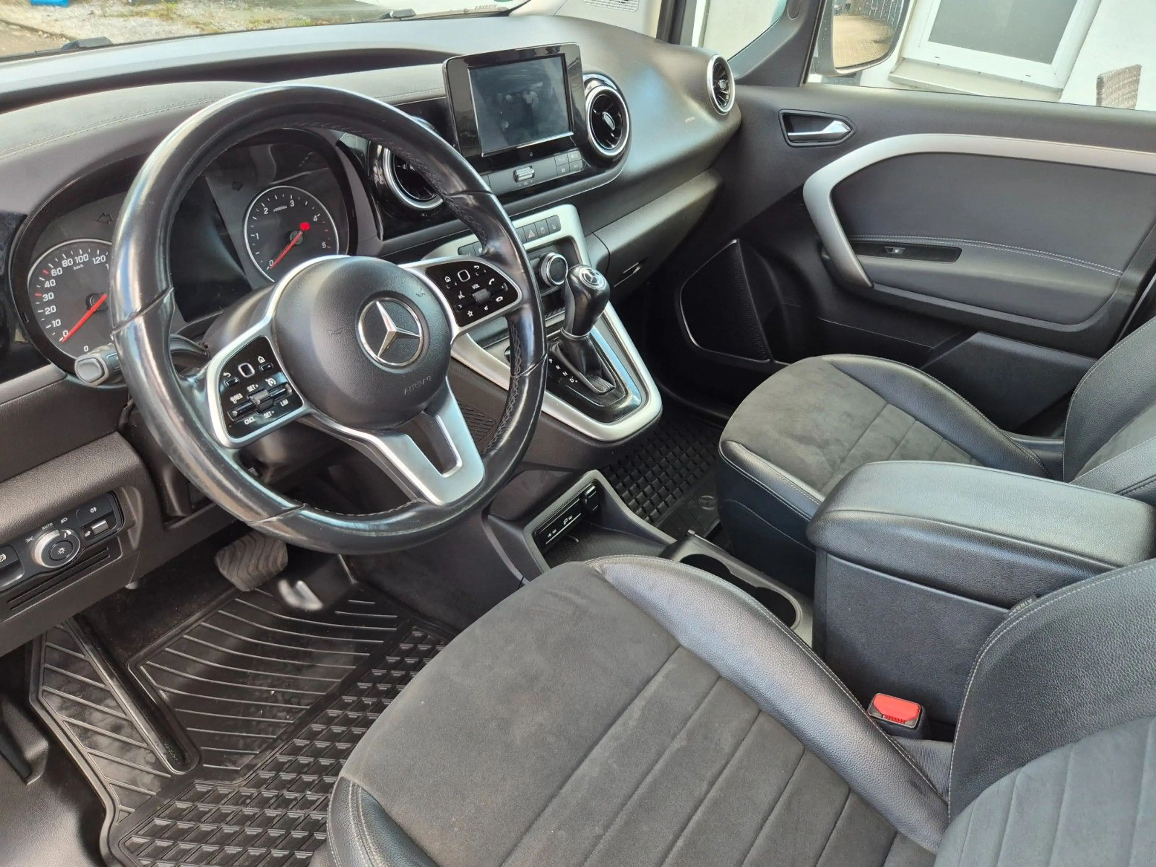Mercedes-Benz T-Class -180*NAVI*Leder*Xenon* — photo 10