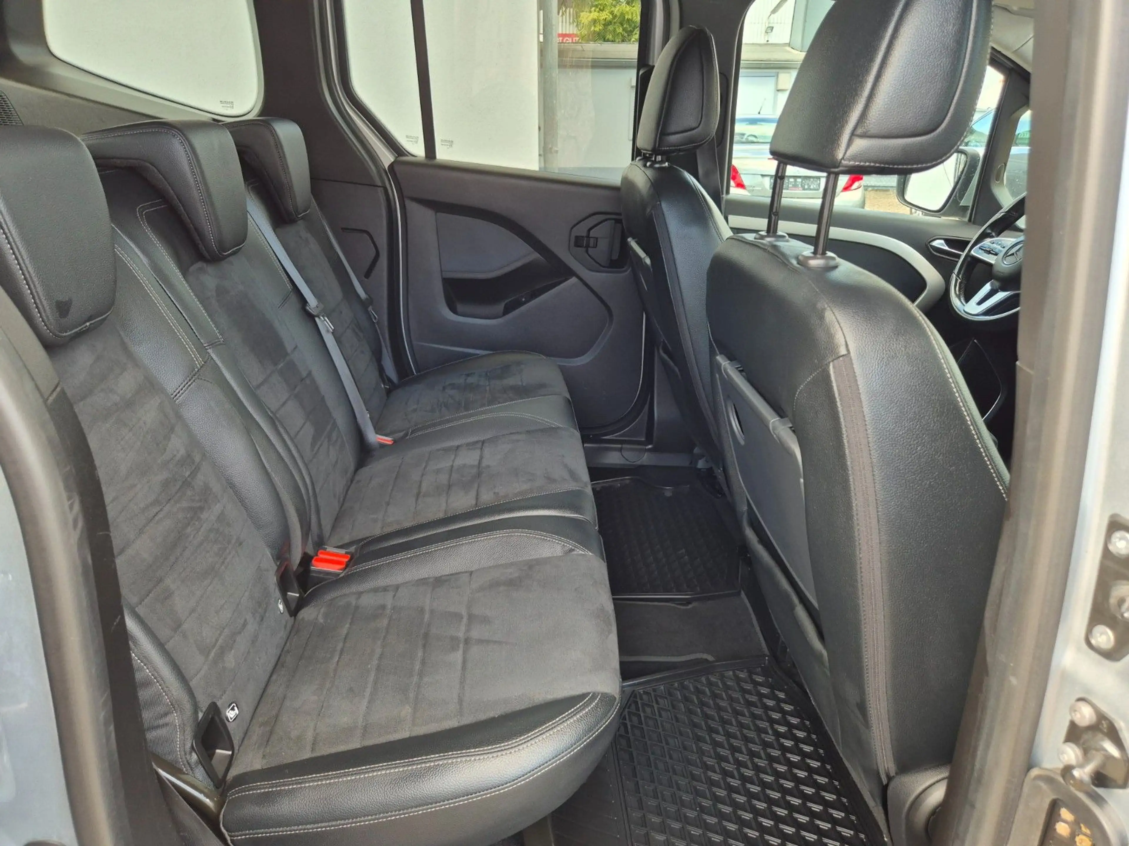 Mercedes-Benz T-Class -180*NAVI*Leder*Xenon* — photo 15