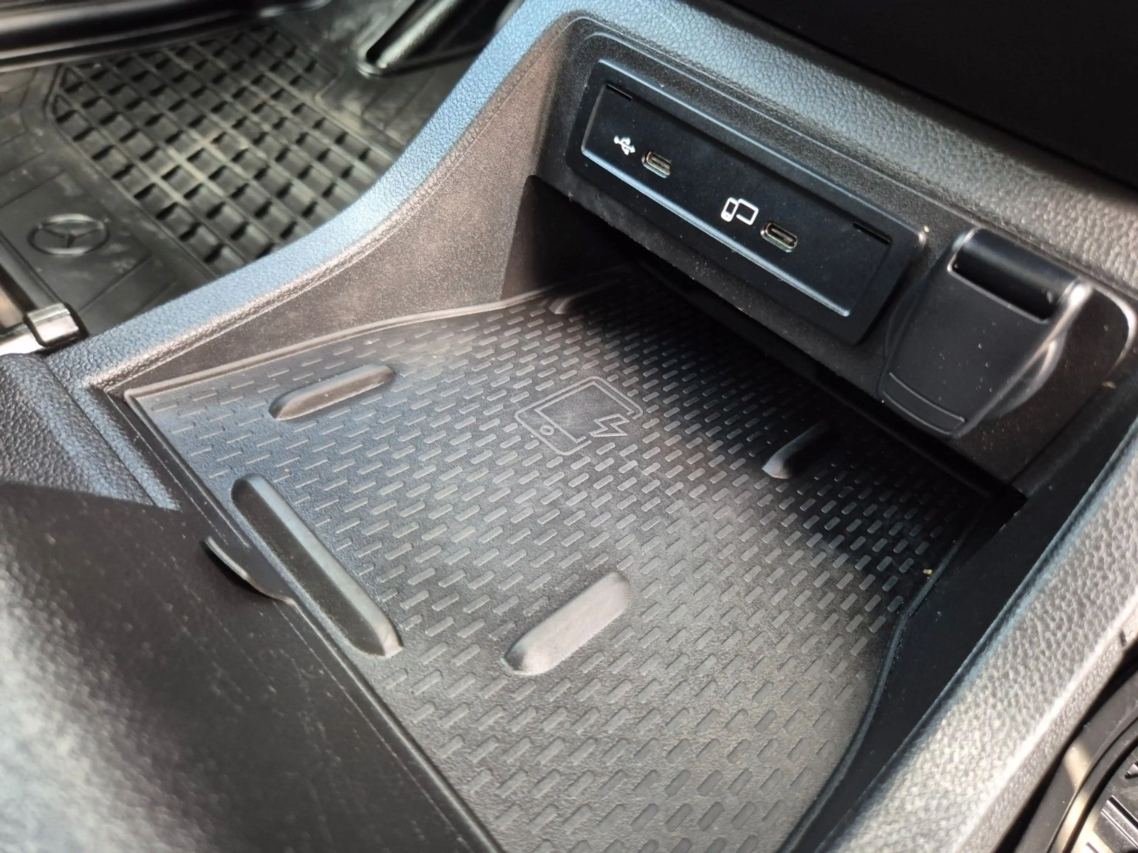 Mercedes-Benz T-Class -180*NAVI*Leder*Xenon* — photo 18