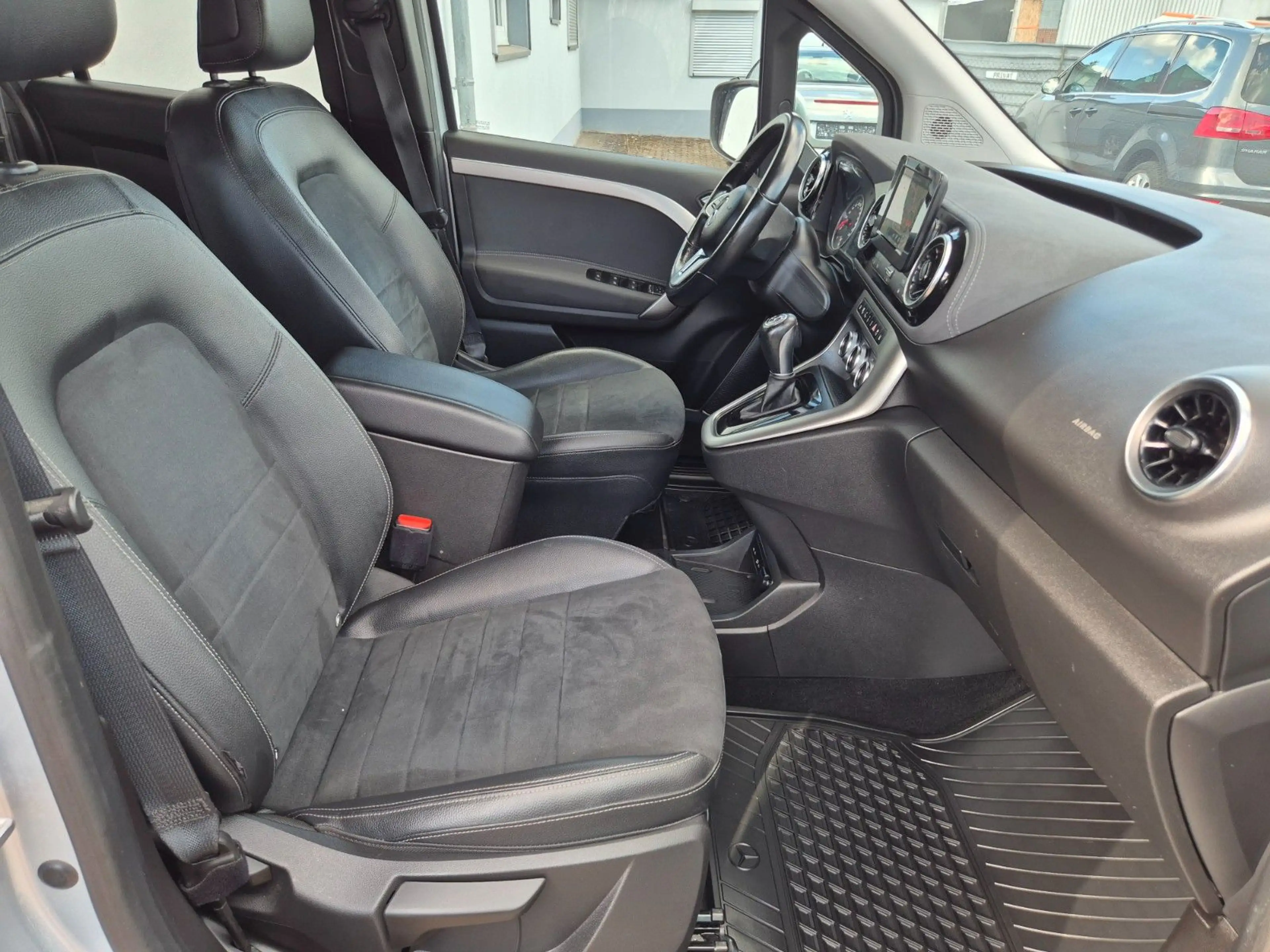 Mercedes-Benz T-Class -180*NAVI*Leder*Xenon* — photo 16