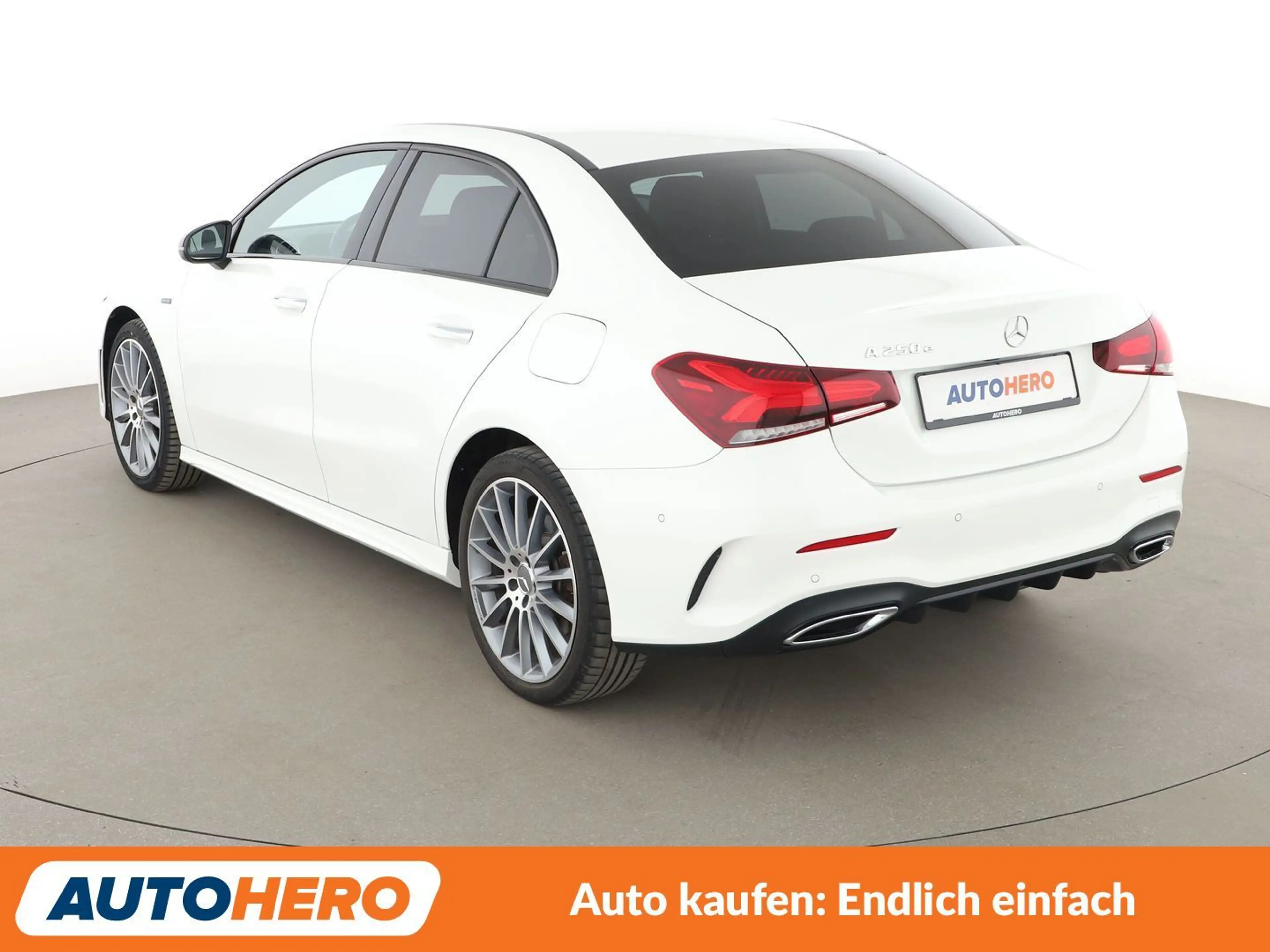 Mercedes-Benz A 250 A 250e AMG Line Aut.*360CAM*ACC*NAVI*SHZ*PDC* — photo 4