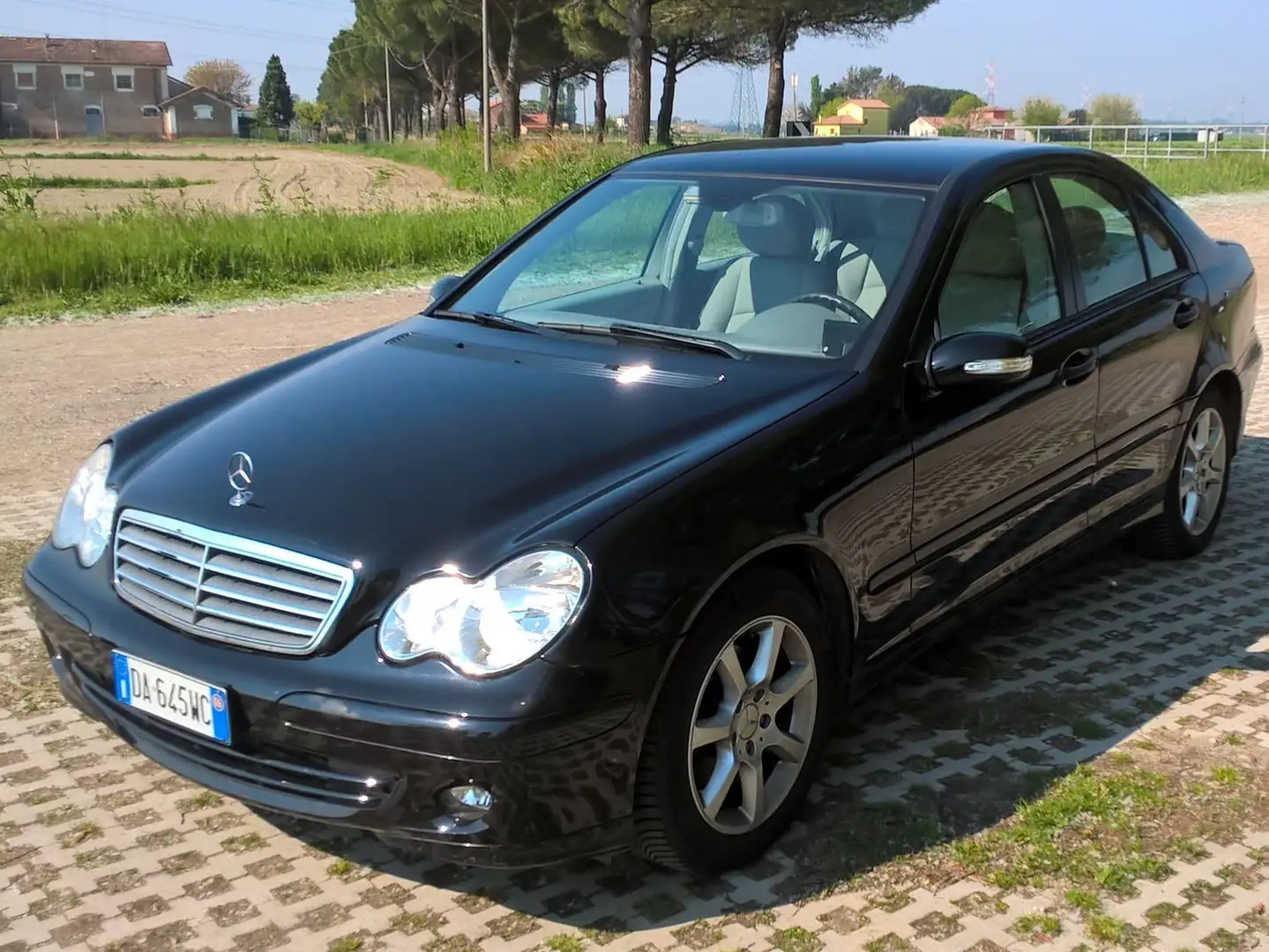 Mercedes-Benz C 200 Classe C - W203 2004 Berlina k tps Elegance Sport Negru - 1