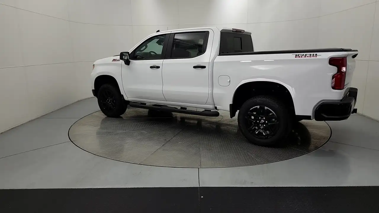 Chevrolet Silverado 1500 снимка Chevrolet Silverado 1500