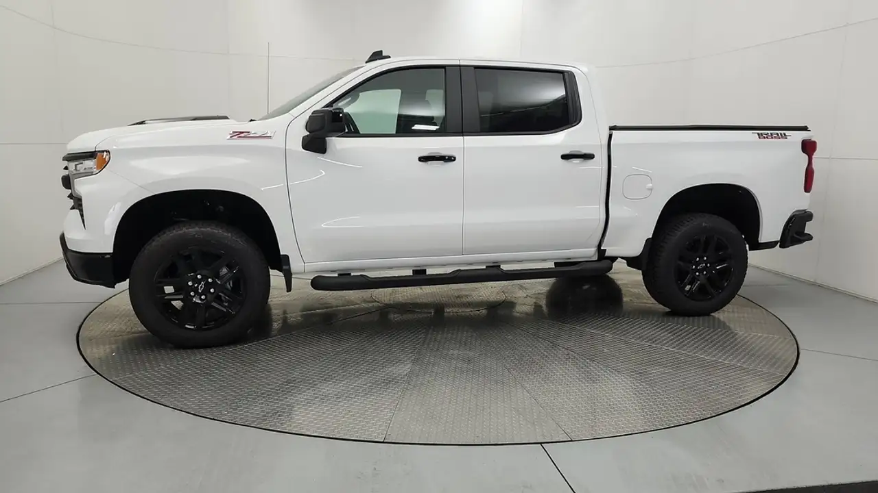 Chevrolet Silverado 1500 снимка Chevrolet Silverado 1500