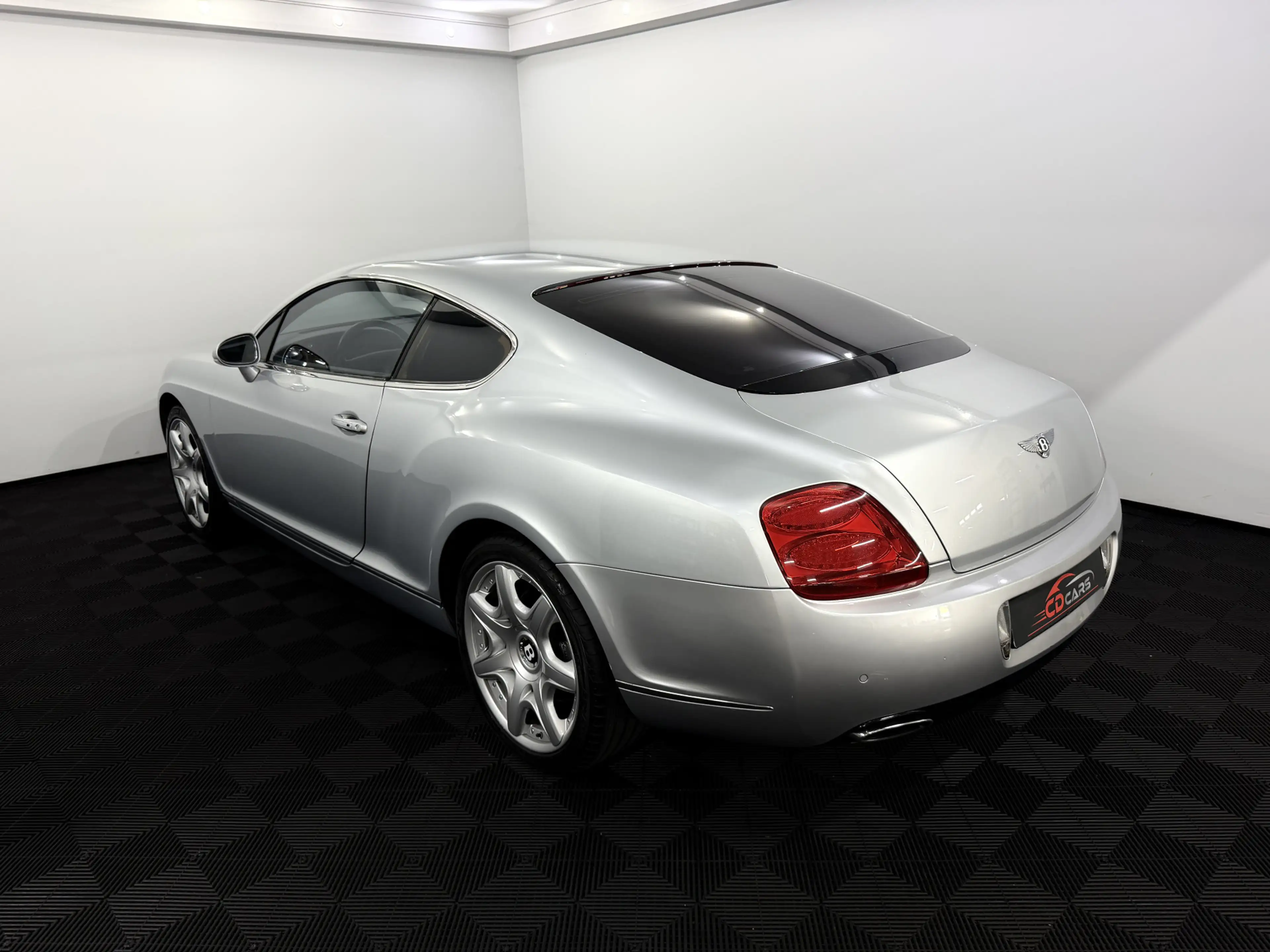 Bentley Continental GT 6.0 W12 Leder, Luchtvering, Navi, Cruise control, — photo 4
