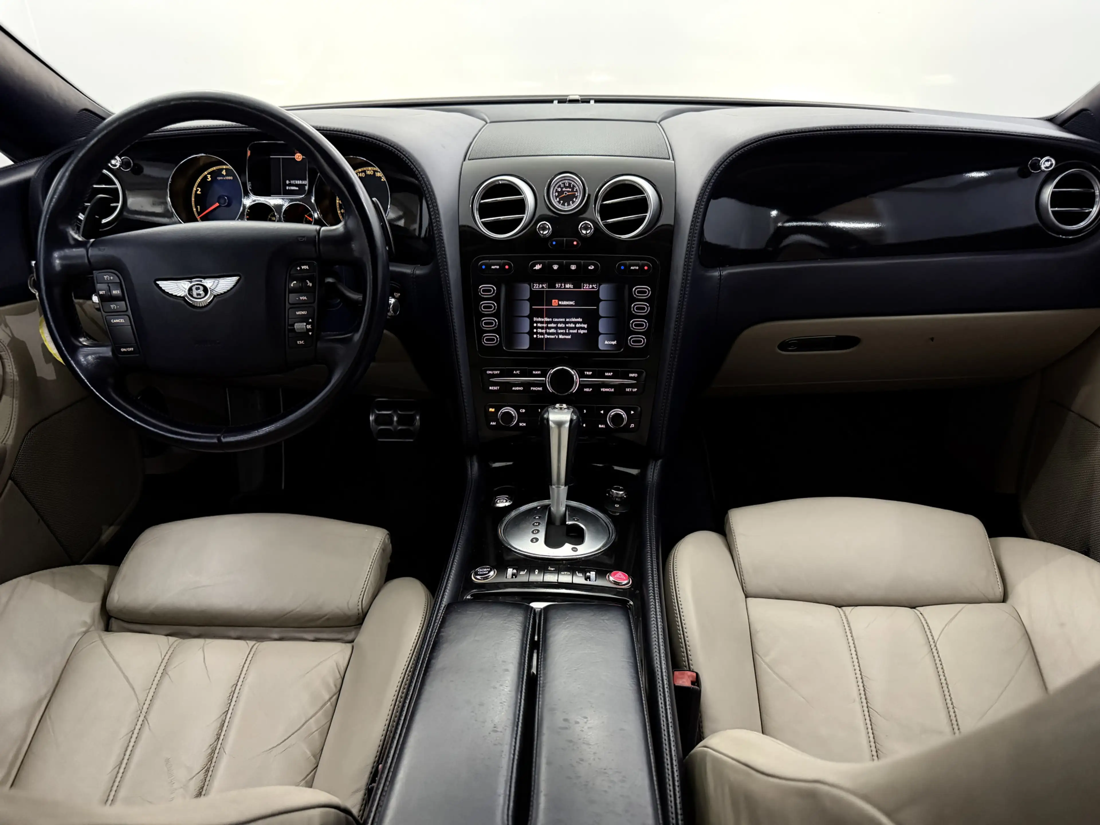 Bentley Continental GT 6.0 W12 Leder, Luchtvering, Navi, Cruise control, — photo 3