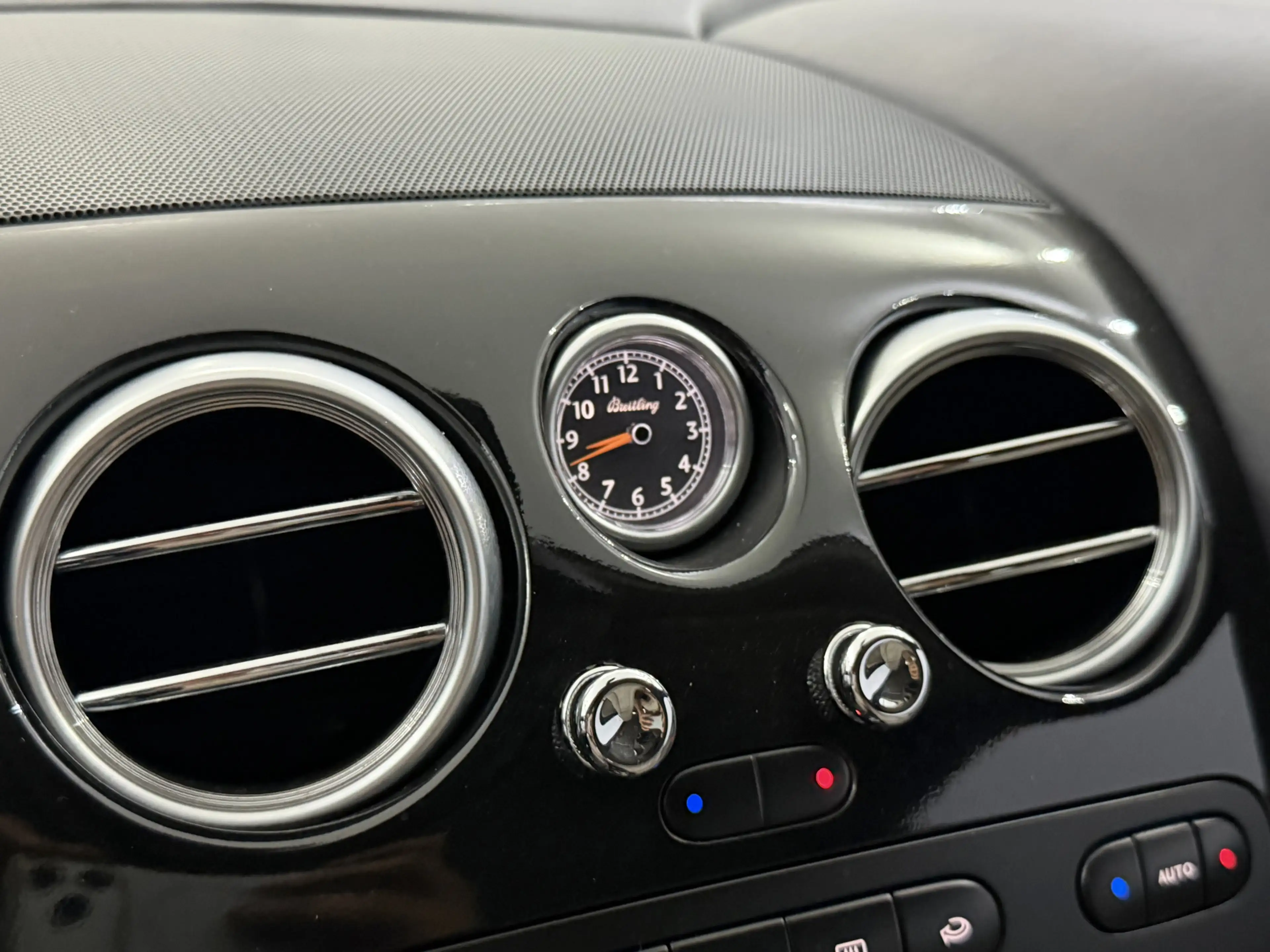 Bentley Continental GT 6.0 W12 Leder, Luchtvering, Navi, Cruise control, — photo 23