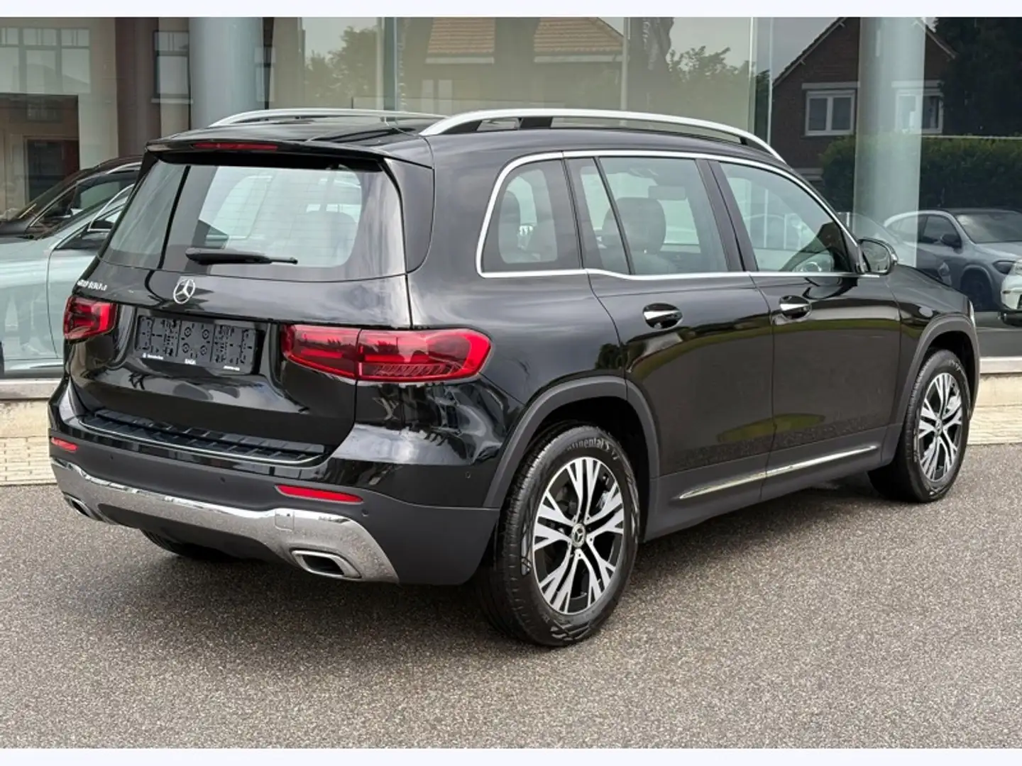 Mercedes-Benz GLB 180 GLB d Luxury Line Facelift Zwart - 2