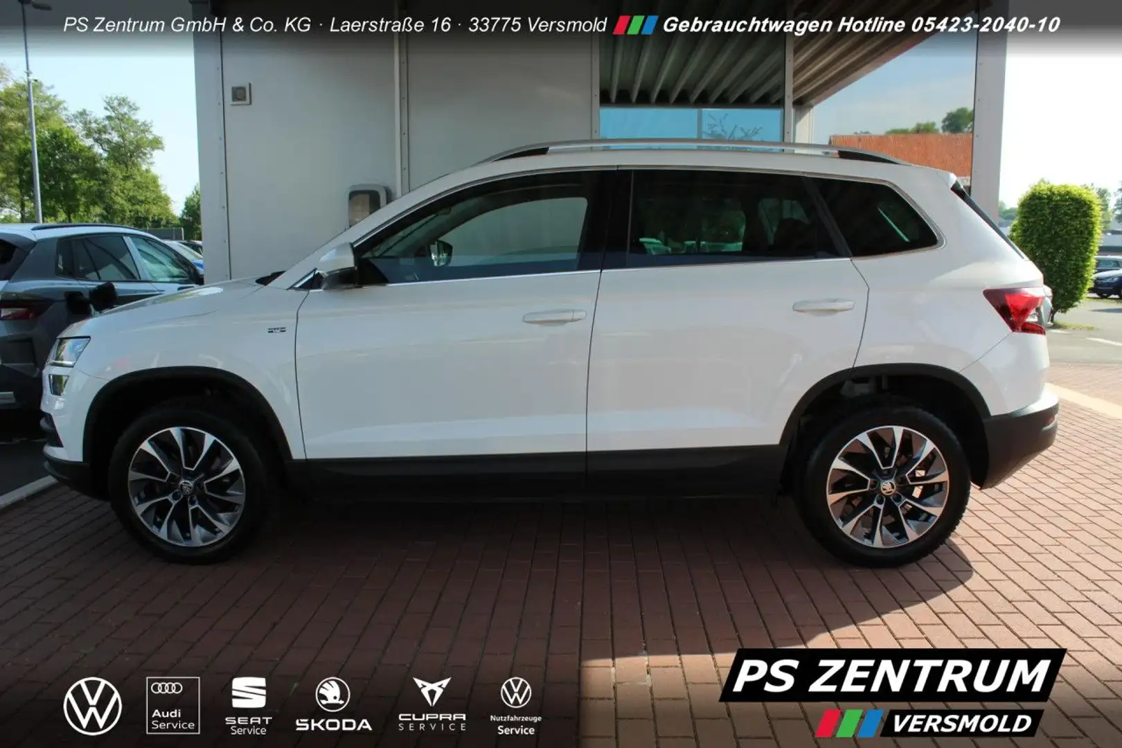 Skoda Karoq 1.0 TSI Drive 125 AHK LED NAVI Sportpaket Weiß - 2