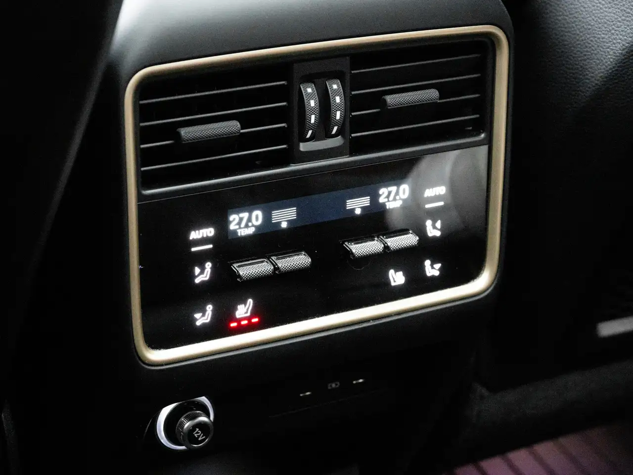 Porsche Cayenne снимка Porsche Cayenne