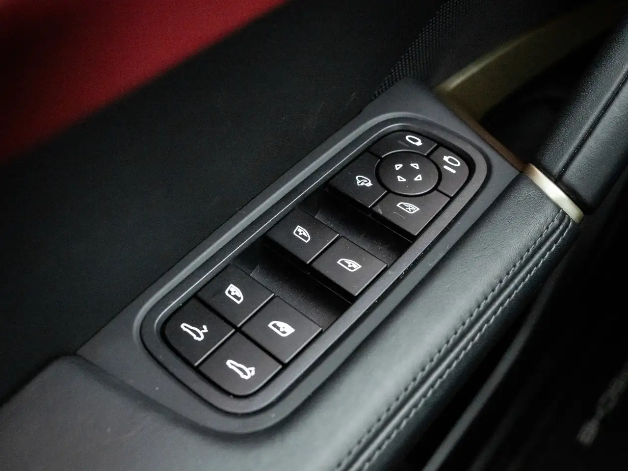 Porsche Cayenne снимка Porsche Cayenne