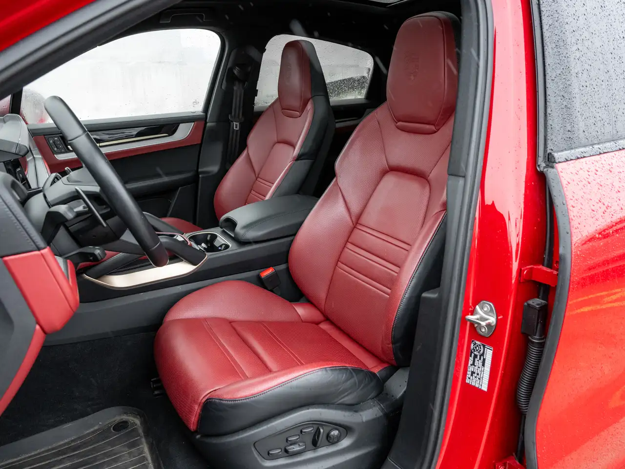 Porsche Cayenne снимка Porsche Cayenne
